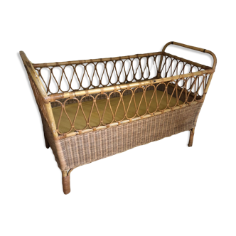 Rattan baby bed