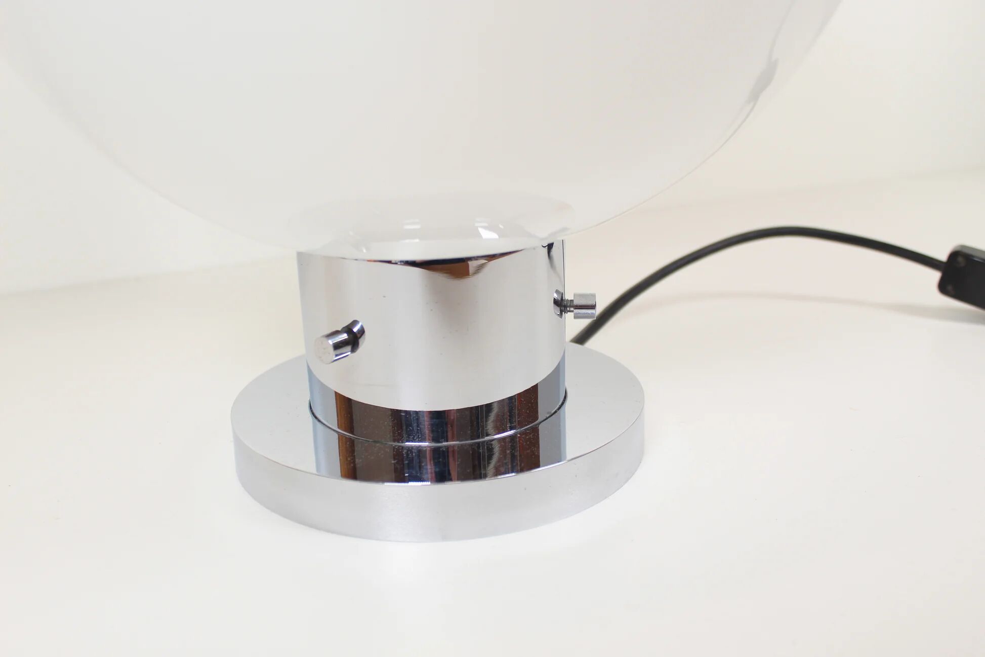 Table lamp in opaline glass by Glashutte Limburg