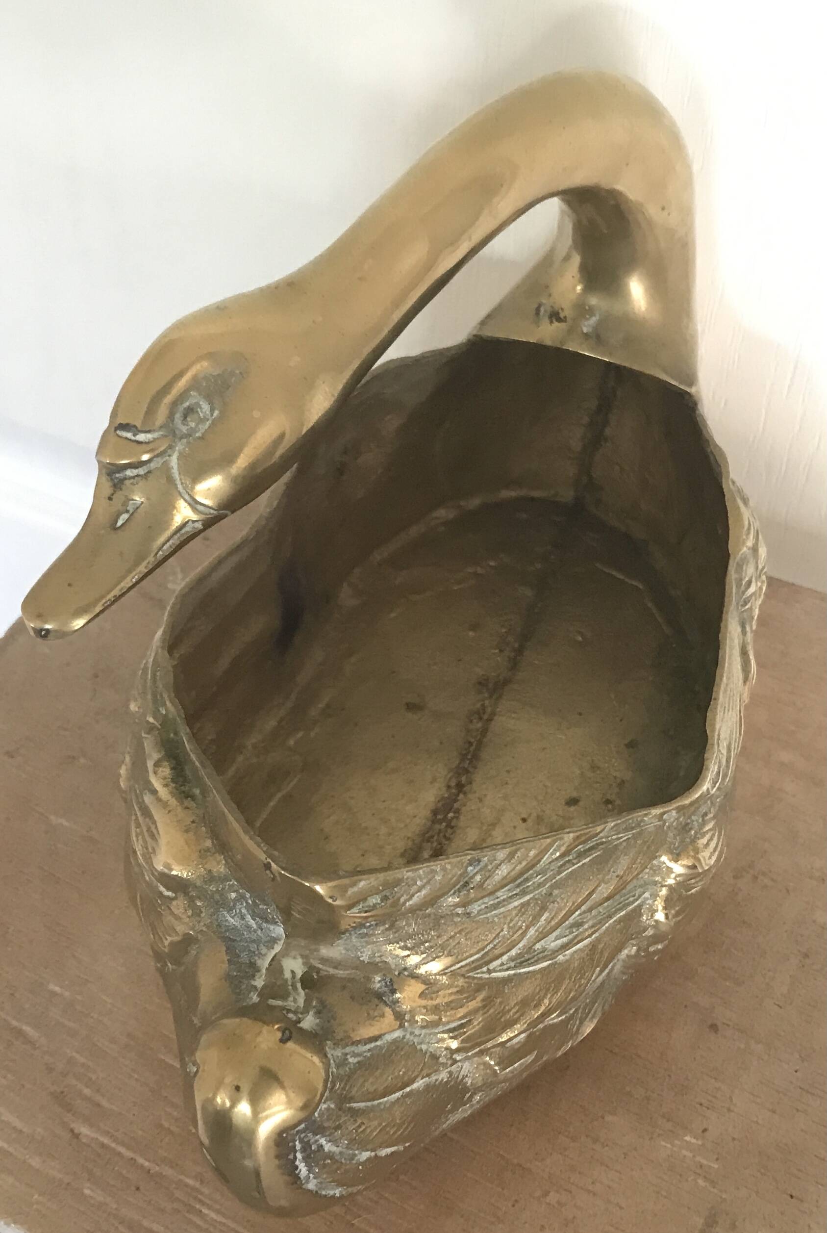 Vintage swan pocket emptier cachepot in gilded brass