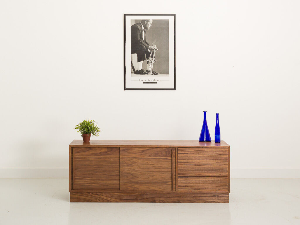 Oiled walnut TV stand equipped with 2 sliding doors and 3 drawers