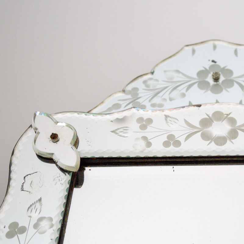 Venetian mirror 65x39cm