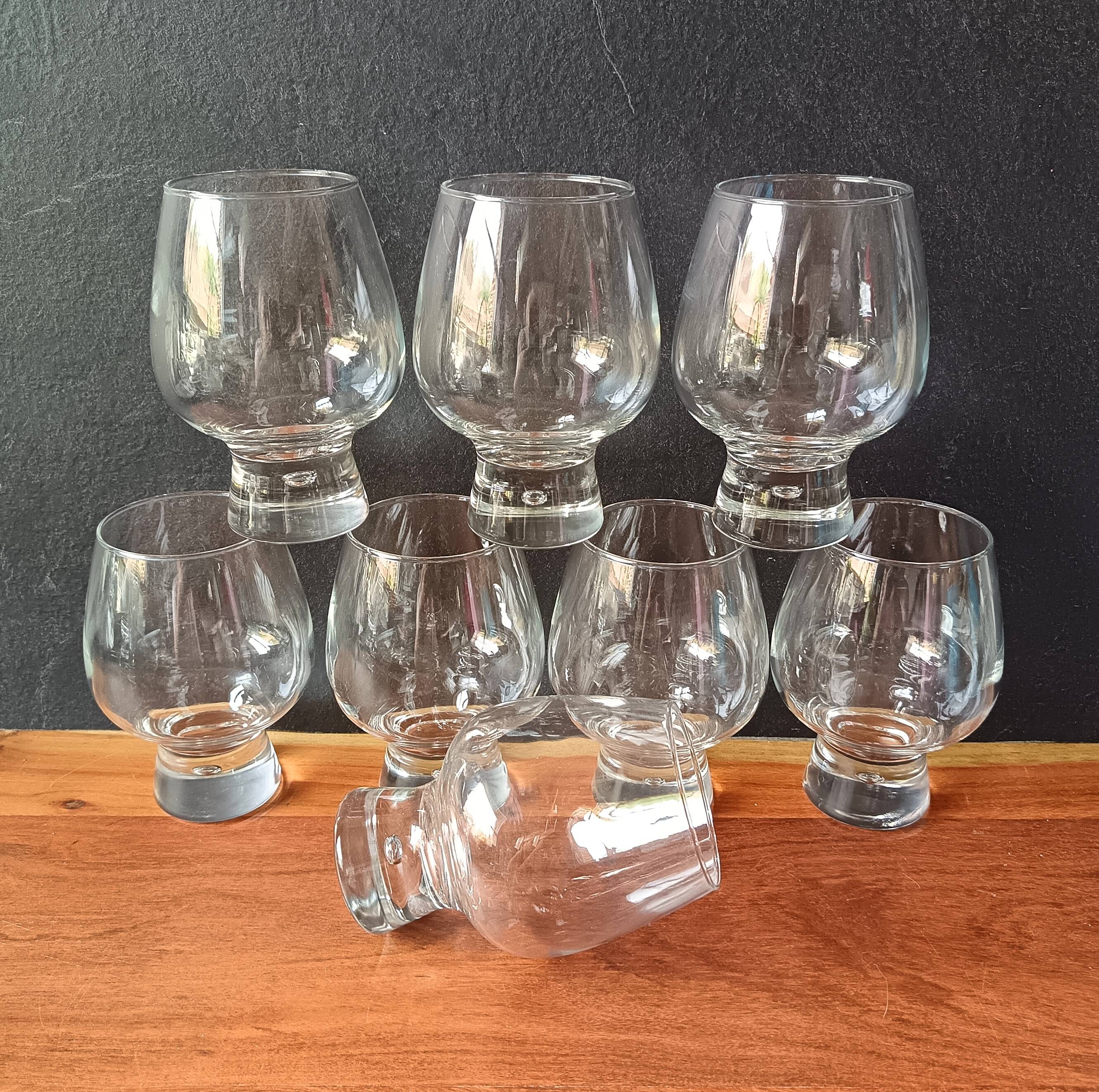 8 glasses model "Fjord" by Durobor with thick base and vintage Belgian bubble.