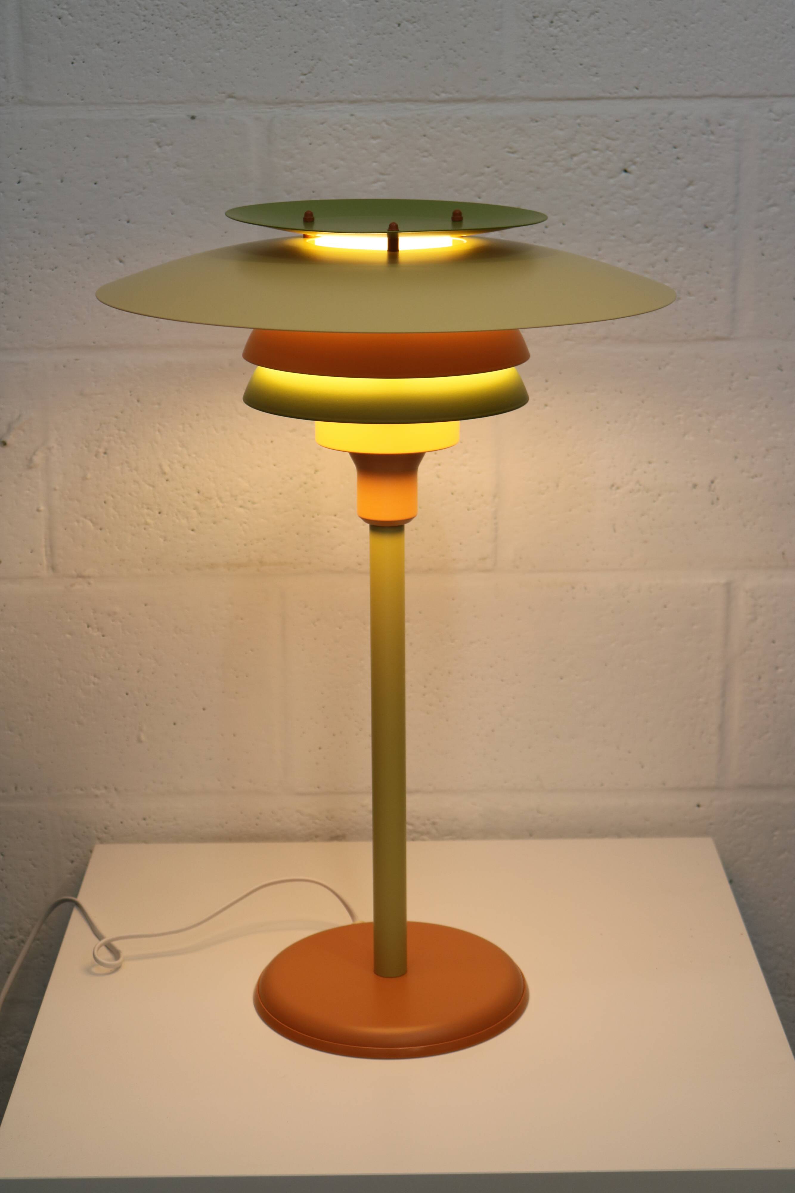 Lampe de bureau danoise unique en rose et vert par Lyskaer - Modèle 2252 -