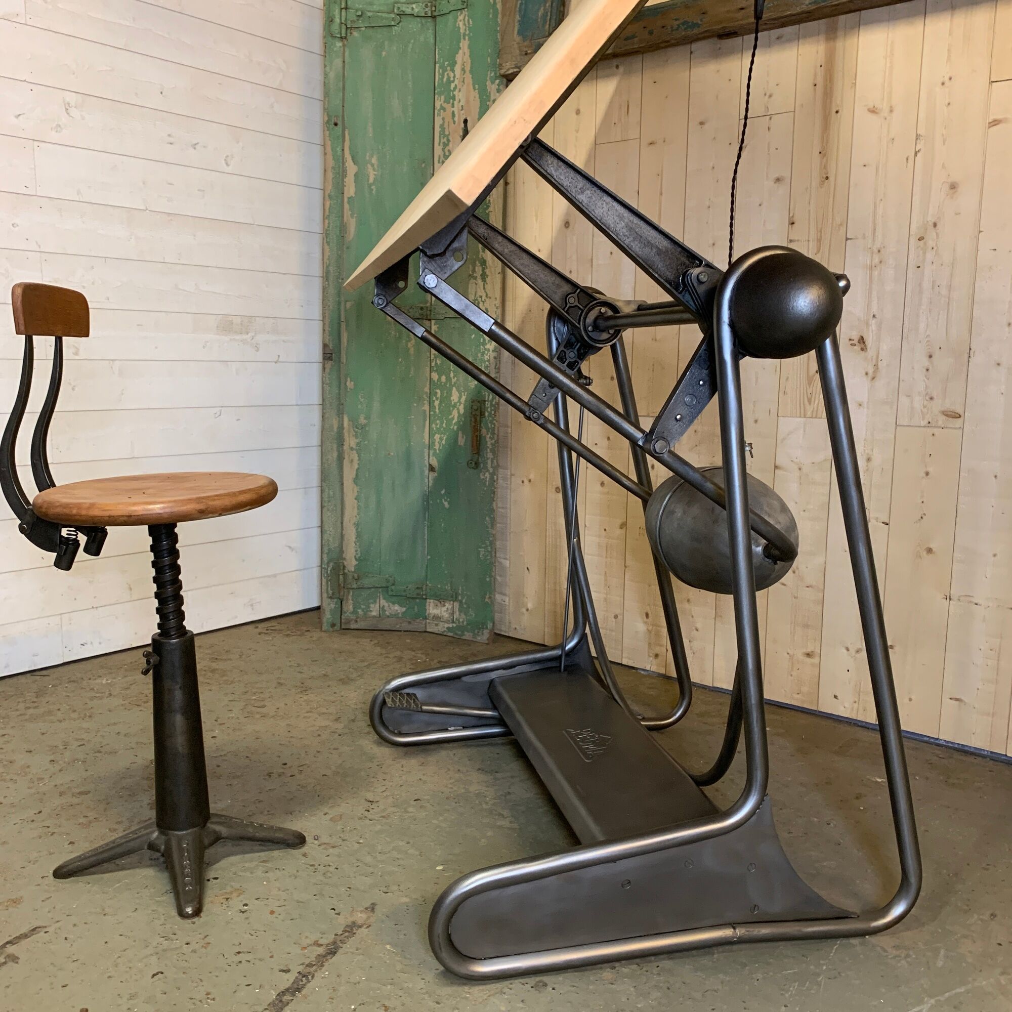 Drawing table of industrial designer and architect REGMA 1950 | Selency