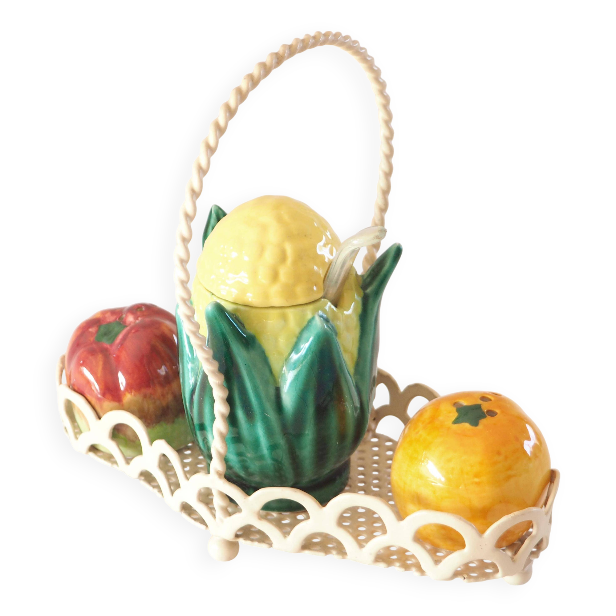 Salt and pepper set in slip and its basket