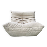 Fauteuil Togo Lounge en velours côtelé beige par Michel Ducaroy pour Ligne Roset.