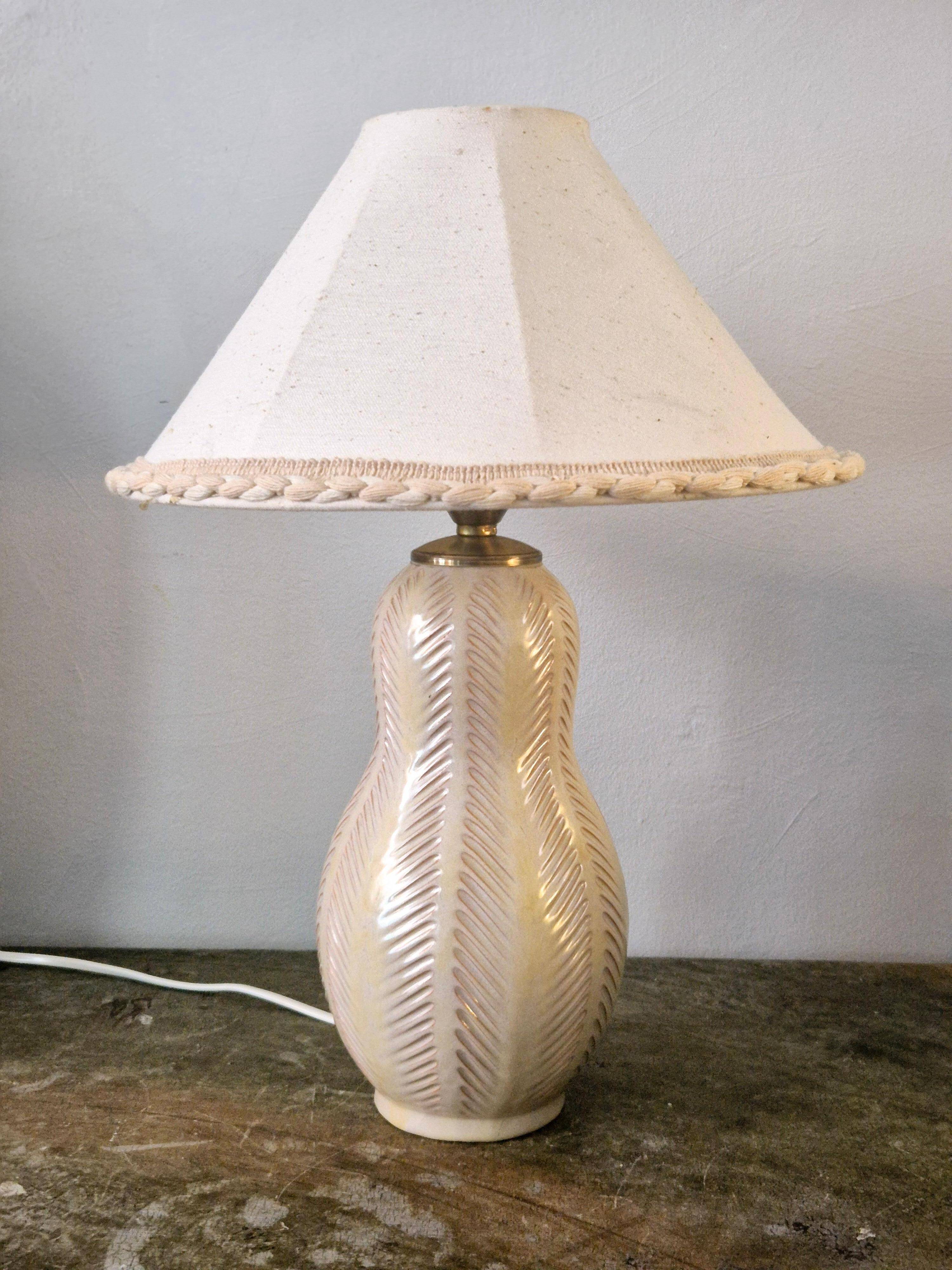 Modern Swedish table lamp with a ceramic base by Anna-Lisa Thomson, mid-1900s.