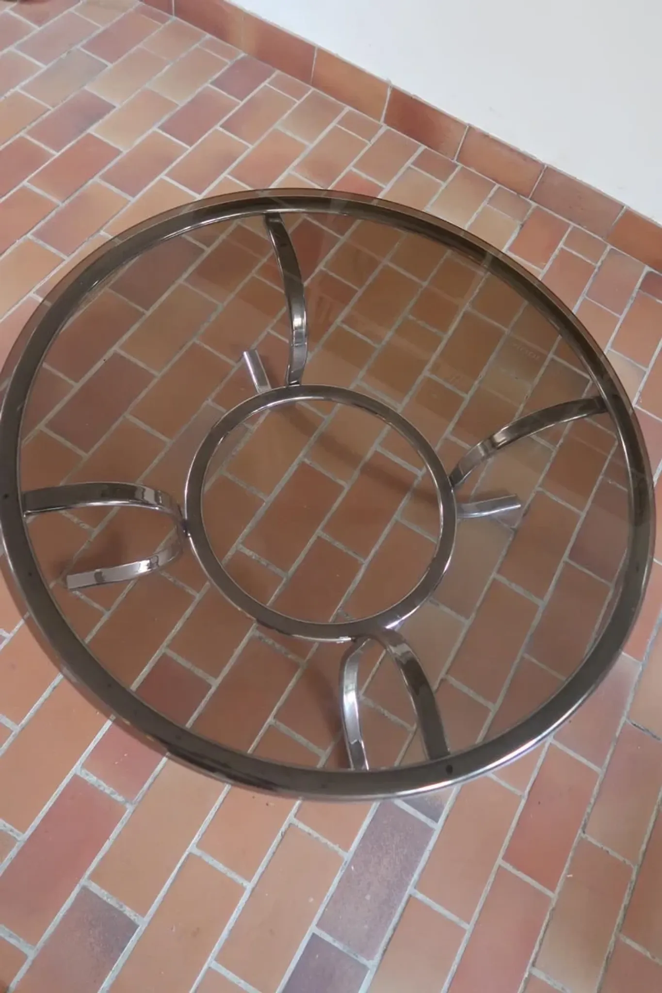 Round coffee table in smoked glass and chrome – Space Age style, 1970s