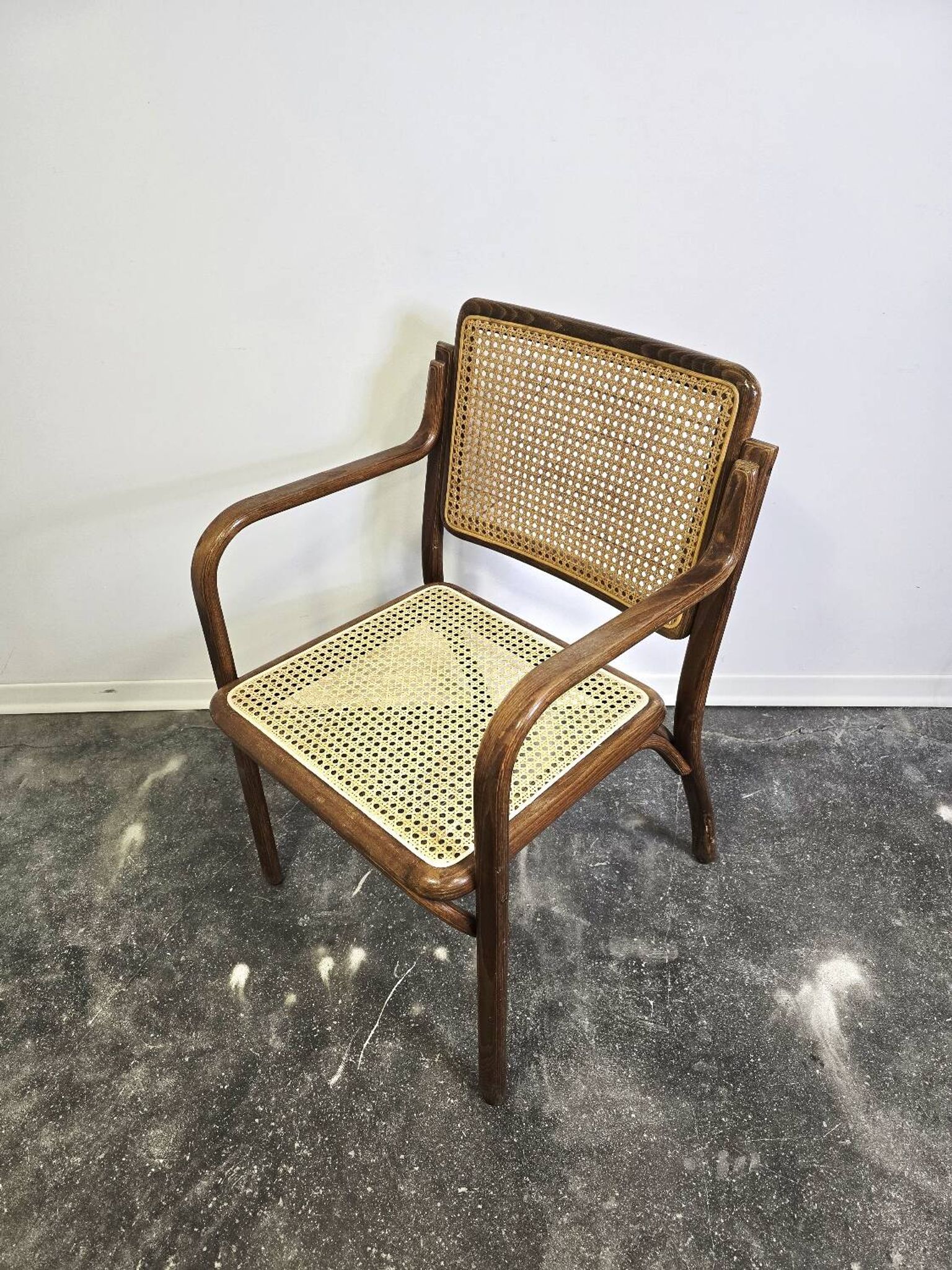 Fauteuil en bois cintré des années 60
