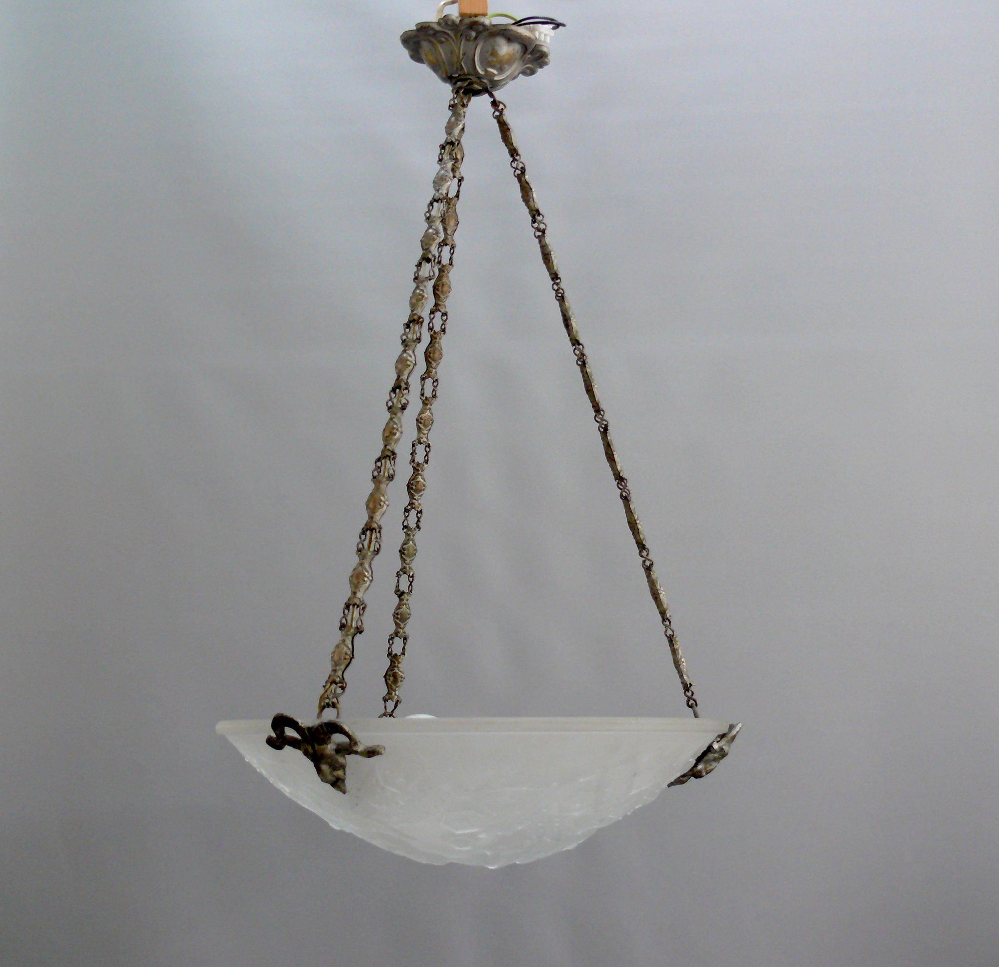 French Art Deco glass pendant light with chain suspension, Muller Frères Lunéville, 1920s-1930s
