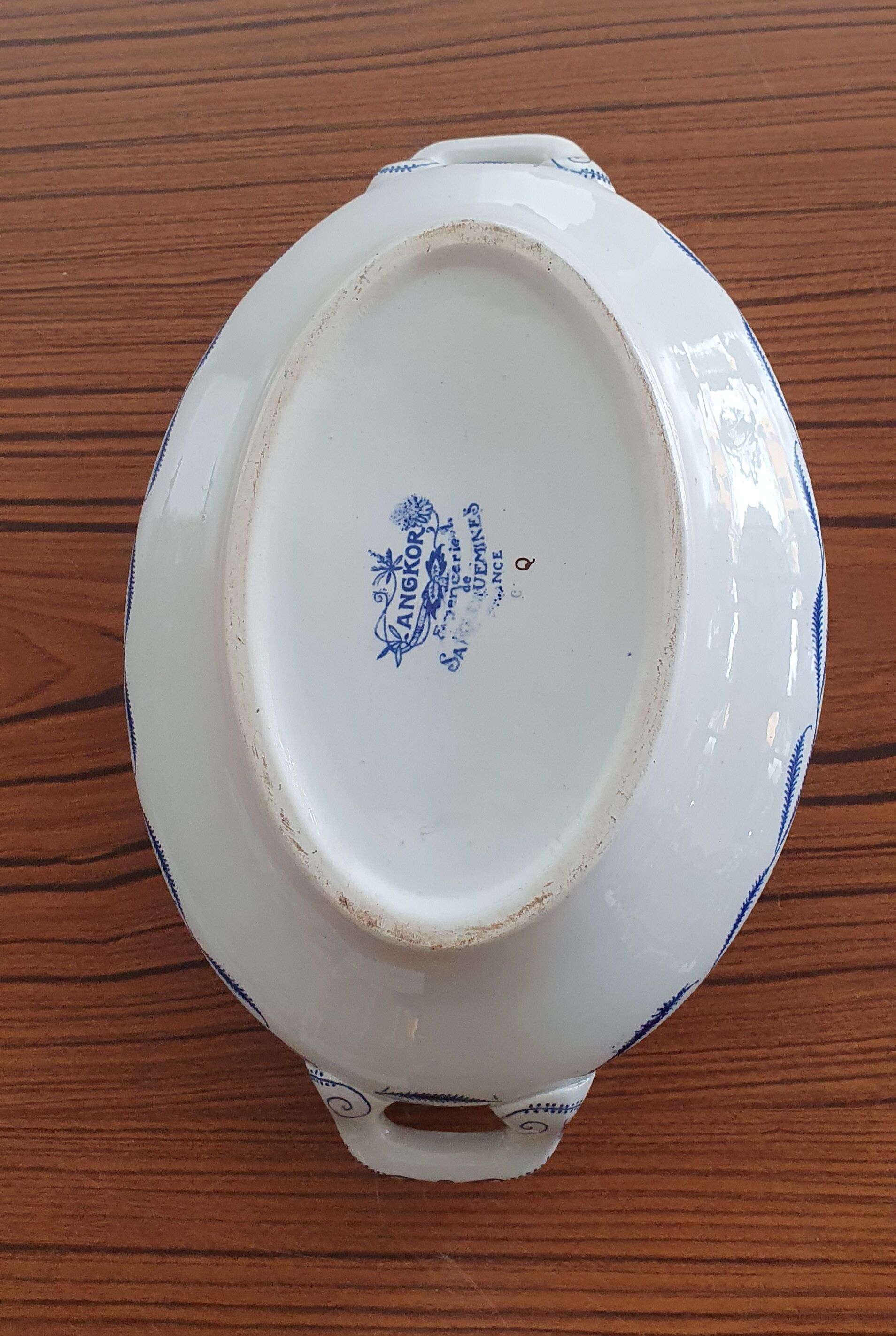 Earthenware soup kitchen