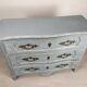Commode antique patiné