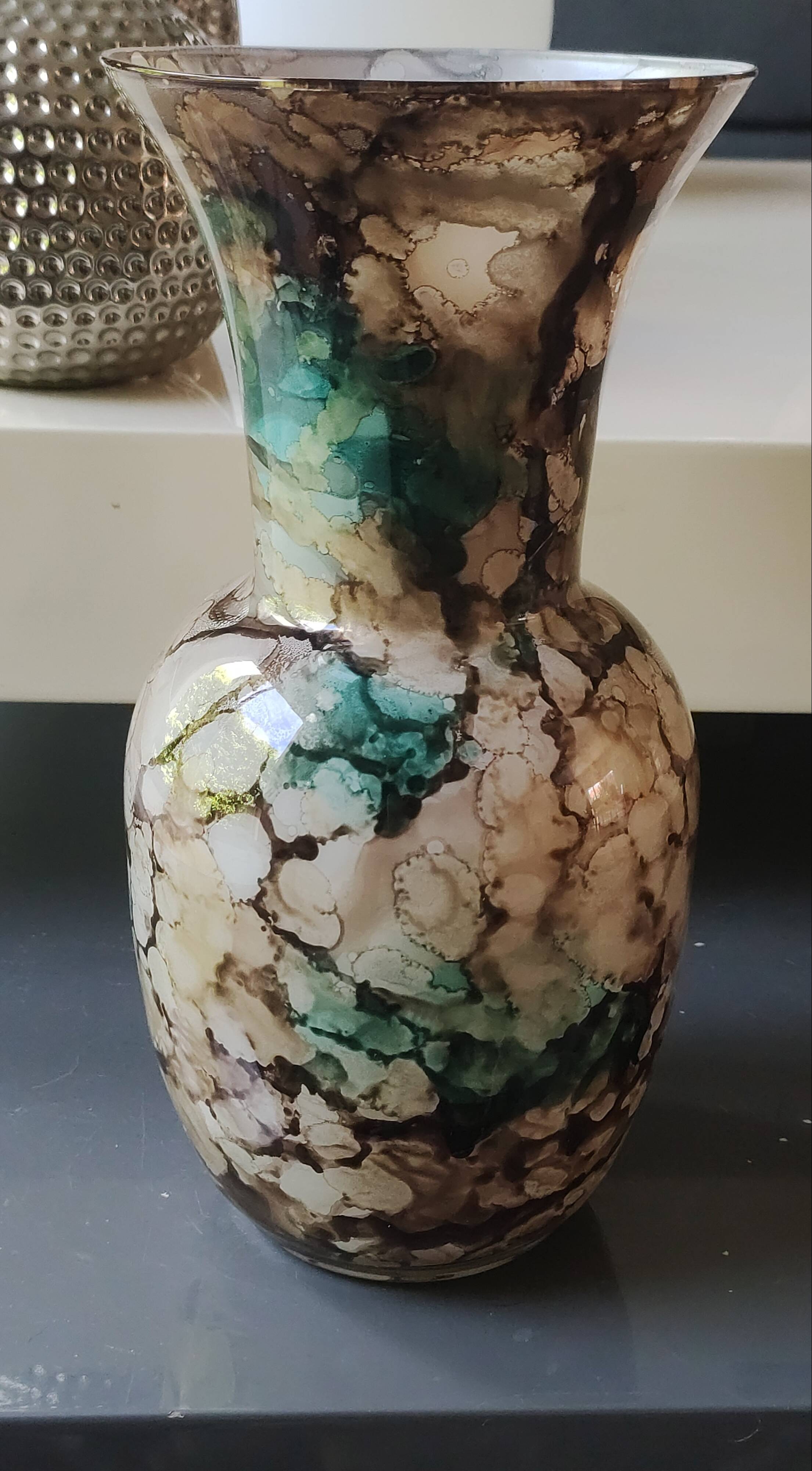 Marbled glass art ball vase. Murano style. Italy. Height 26 cm.
