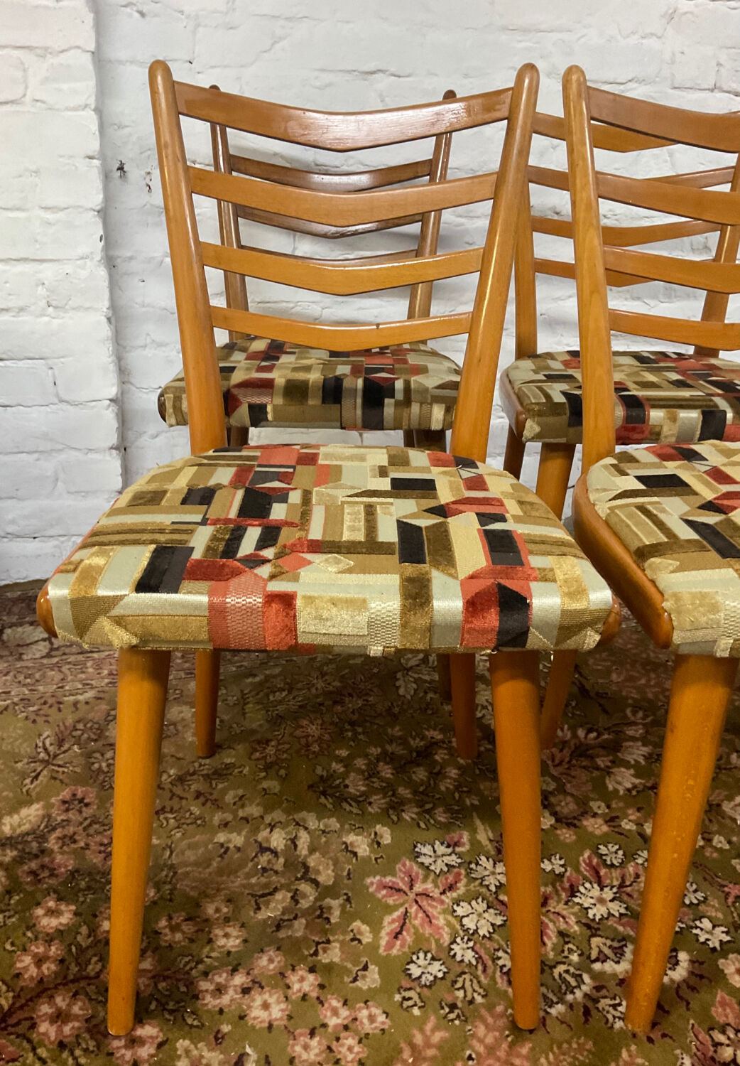 Series of 4 Scandinavian chairs from the 50s and 60s