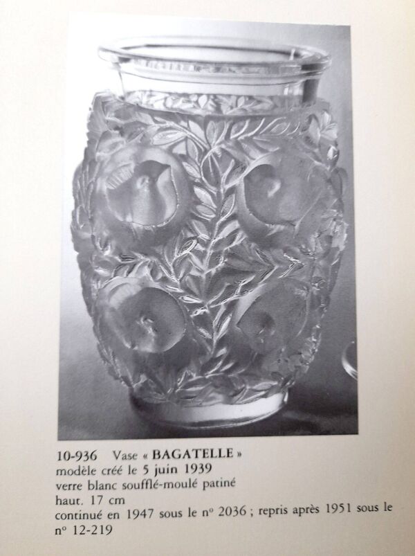 R. Lalique vase art déco Bagatelle oiseau moineau non signé 1939