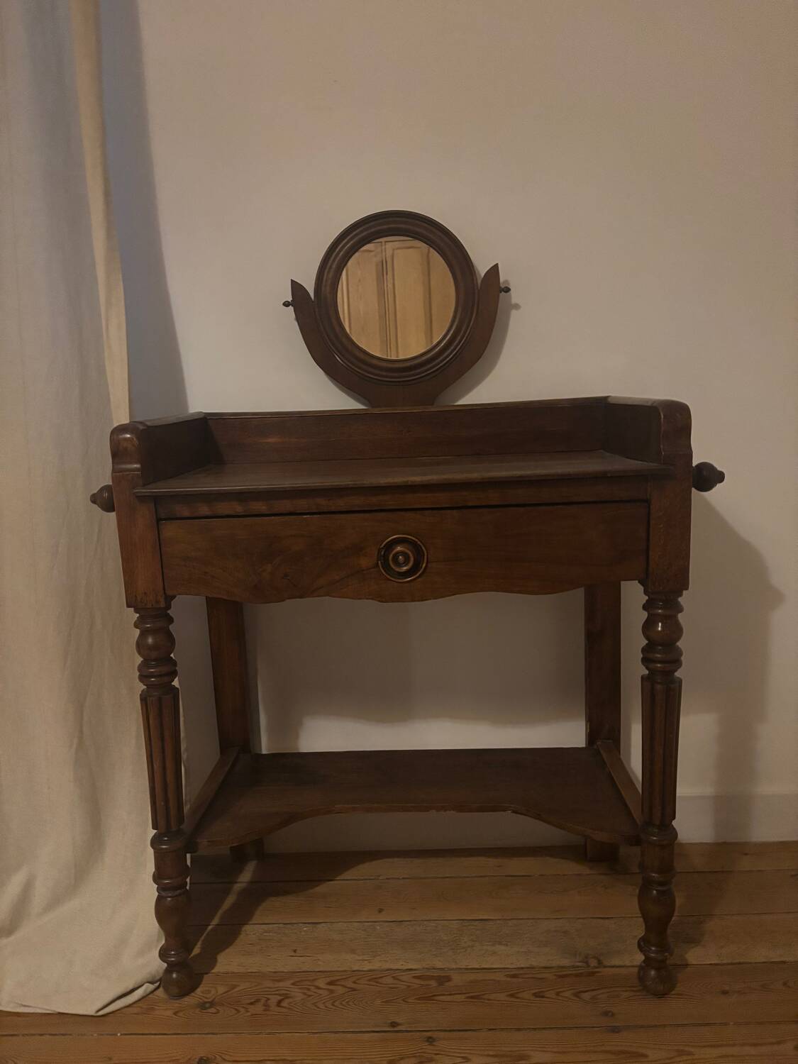 Antique hairdresser