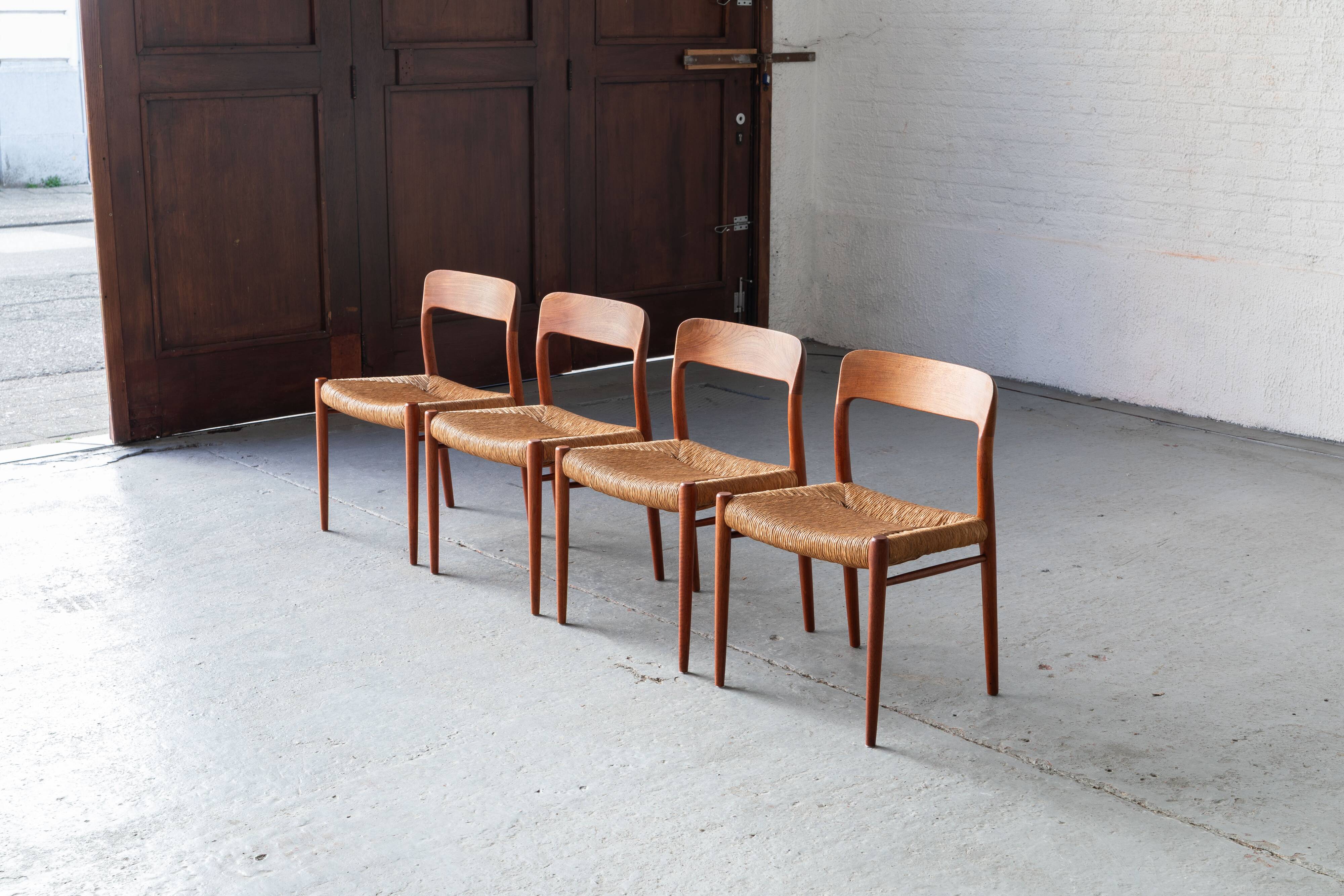Set of 4 dning chairs 'Model 75' by Niels O. Moller