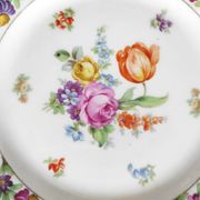 Paire d'assiettes fleuries porcelaine allemande