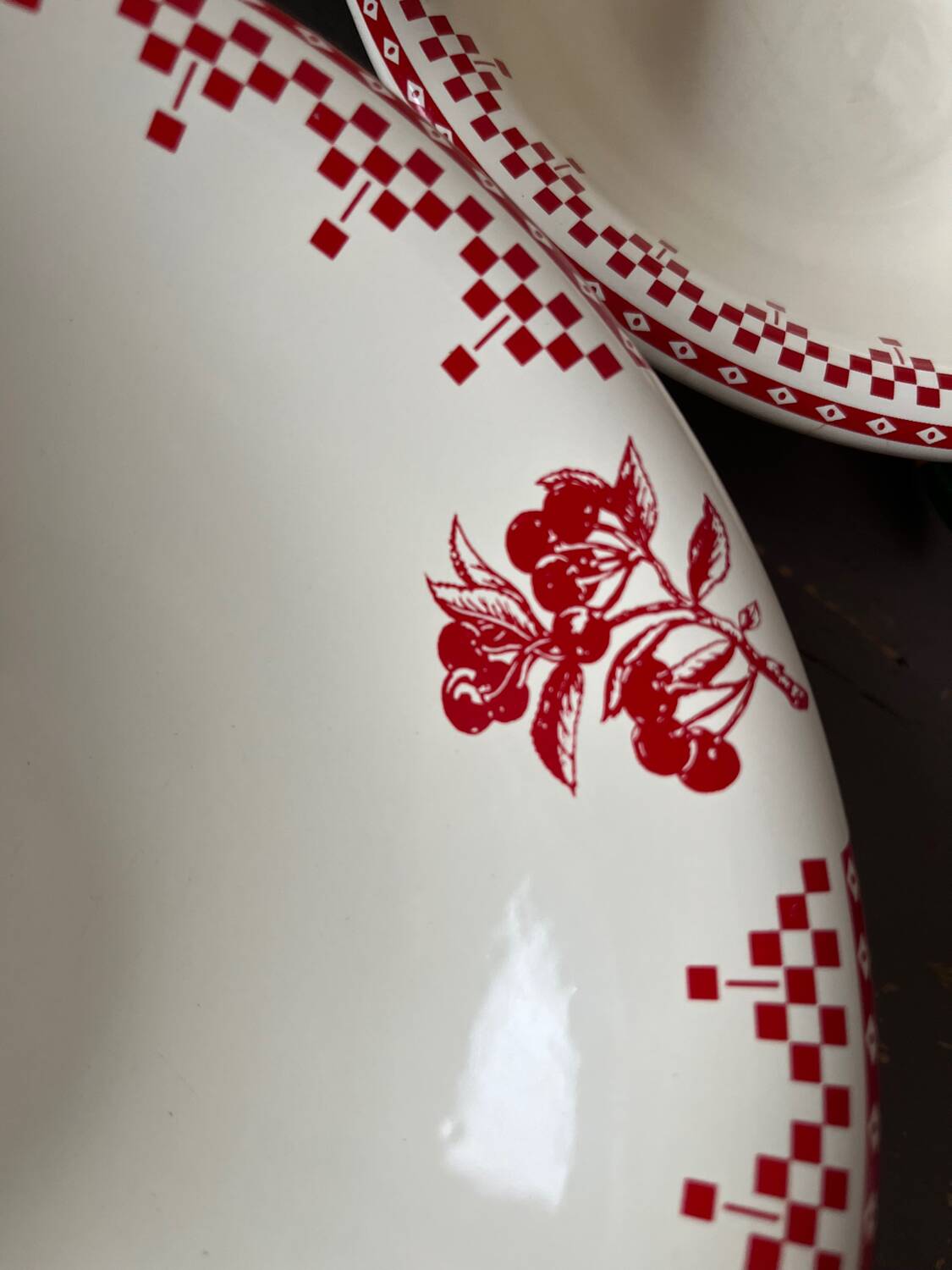 4 soup plates Comptoir de Famille “red checkerboard” model