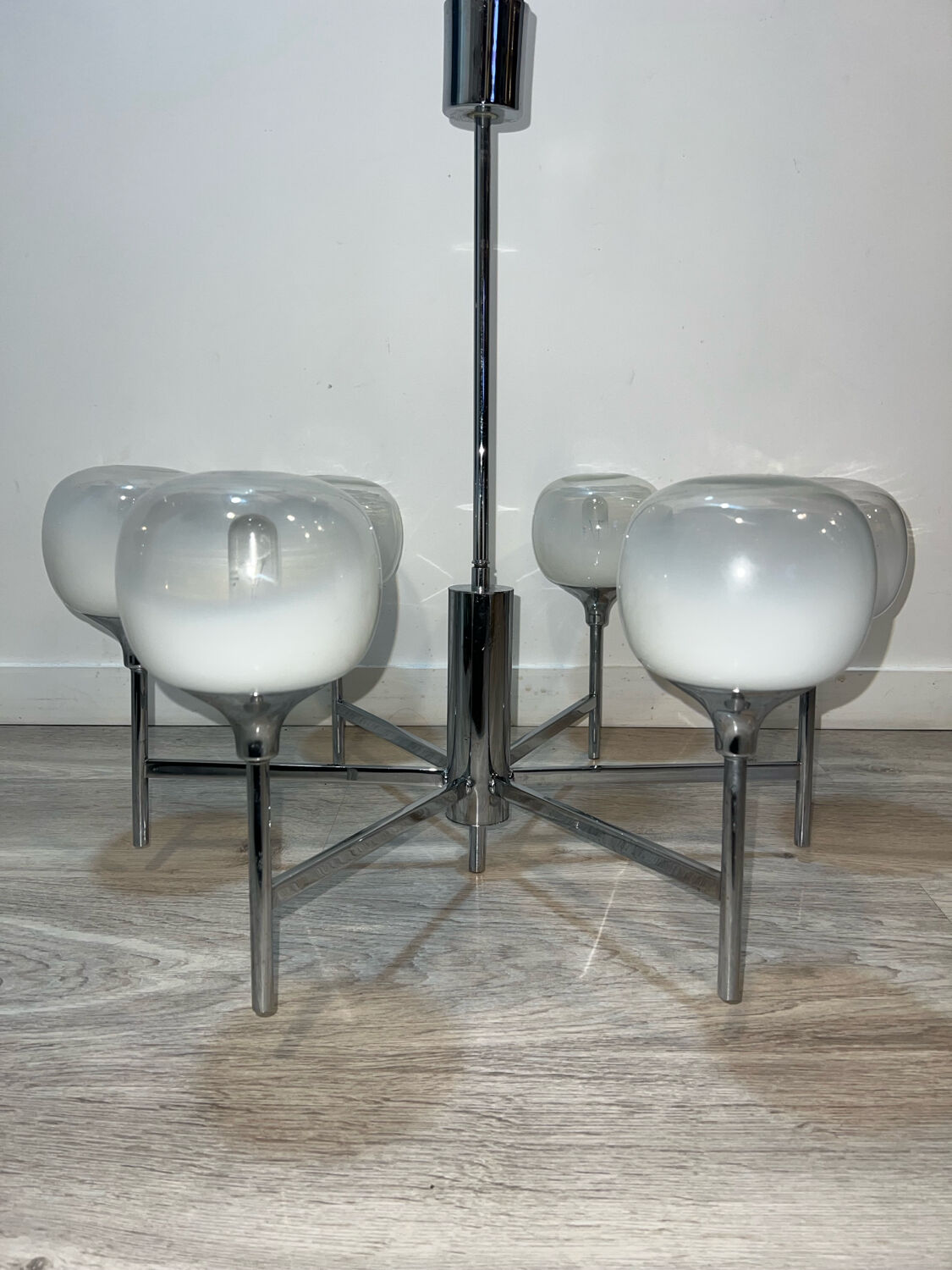 Lustre Space Age 6 arms in chrome and opalised globes in the style of Gaetano Sciolari.
