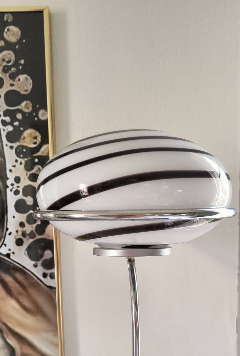 Floor lamp 1990 vintage Italy opaline zebra