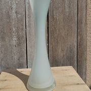 Single-stem vase in white opaline glass