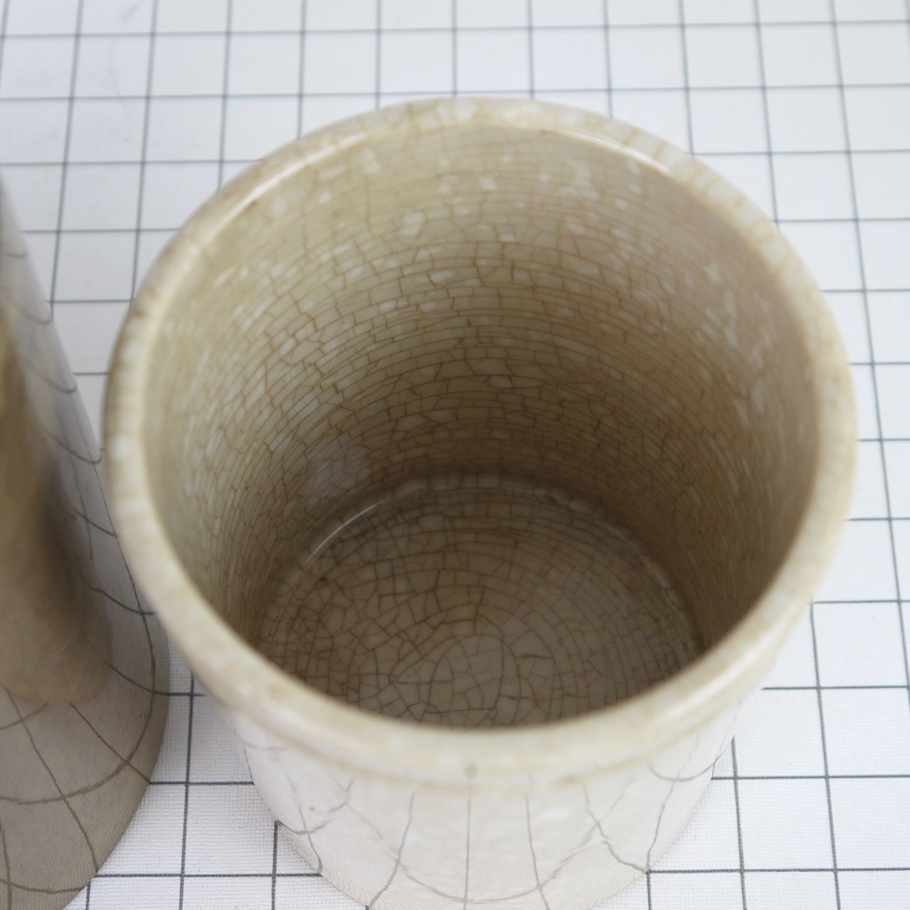 Two pots to fat Gien