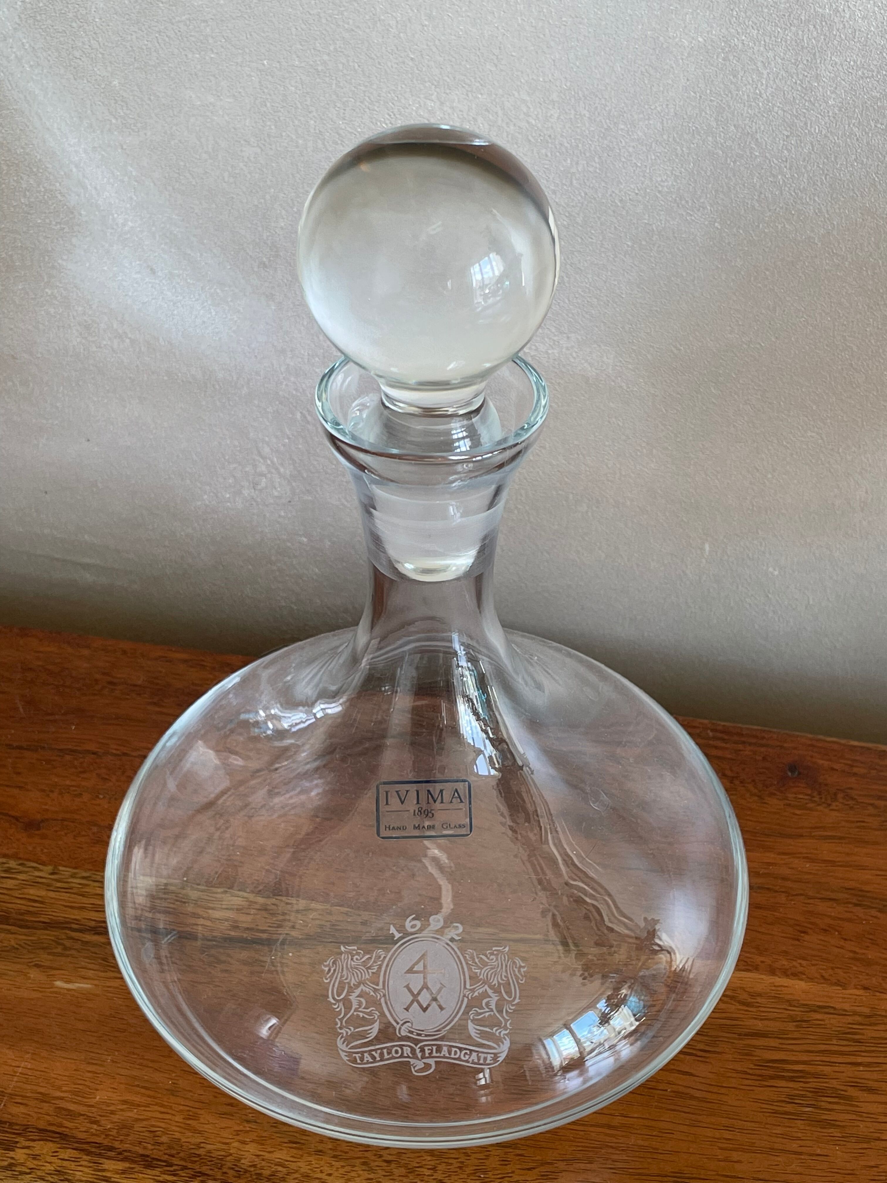 Ivima glass decanter