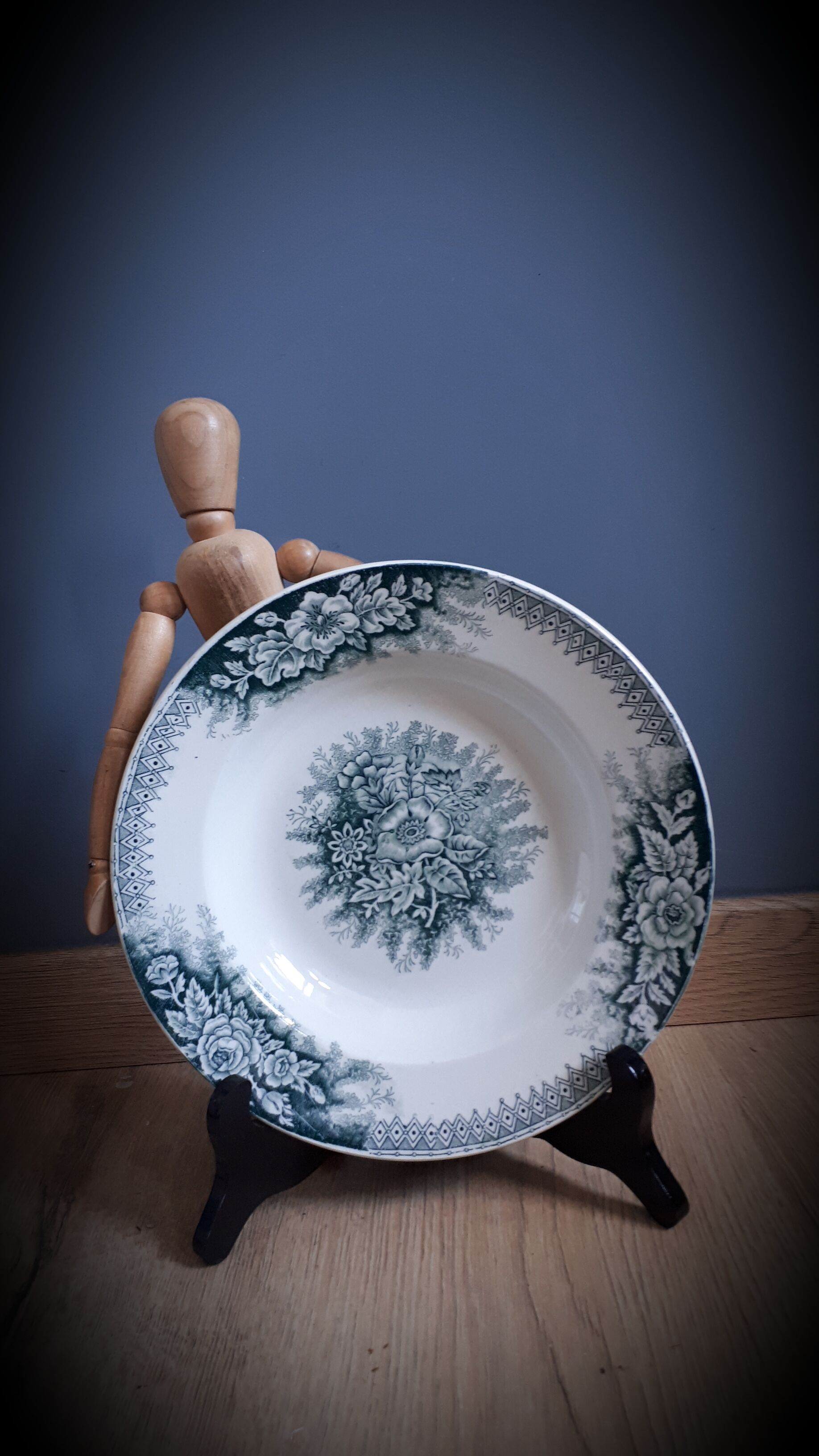 Geranium Garden Plate