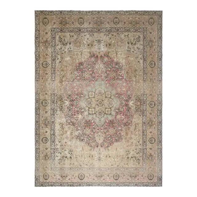 1970s Vintage Persian Handmade Wool Green Area Rug 285x390