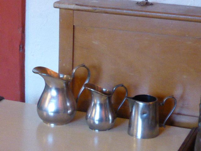 Coffee set in silver metal composed of 3 pitchers, Millan Freres, Paris