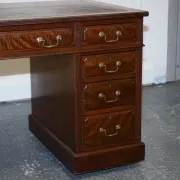 Antique Pedestal Desk by Edwardian Maple & Co, 1890