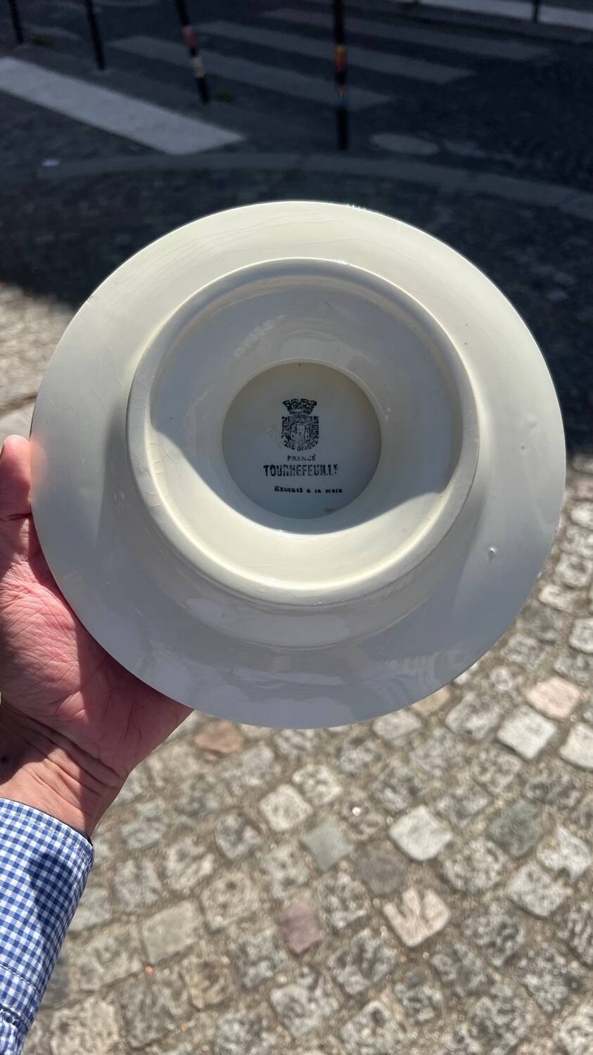 Gien - Tournefeuille model dish on pedestal