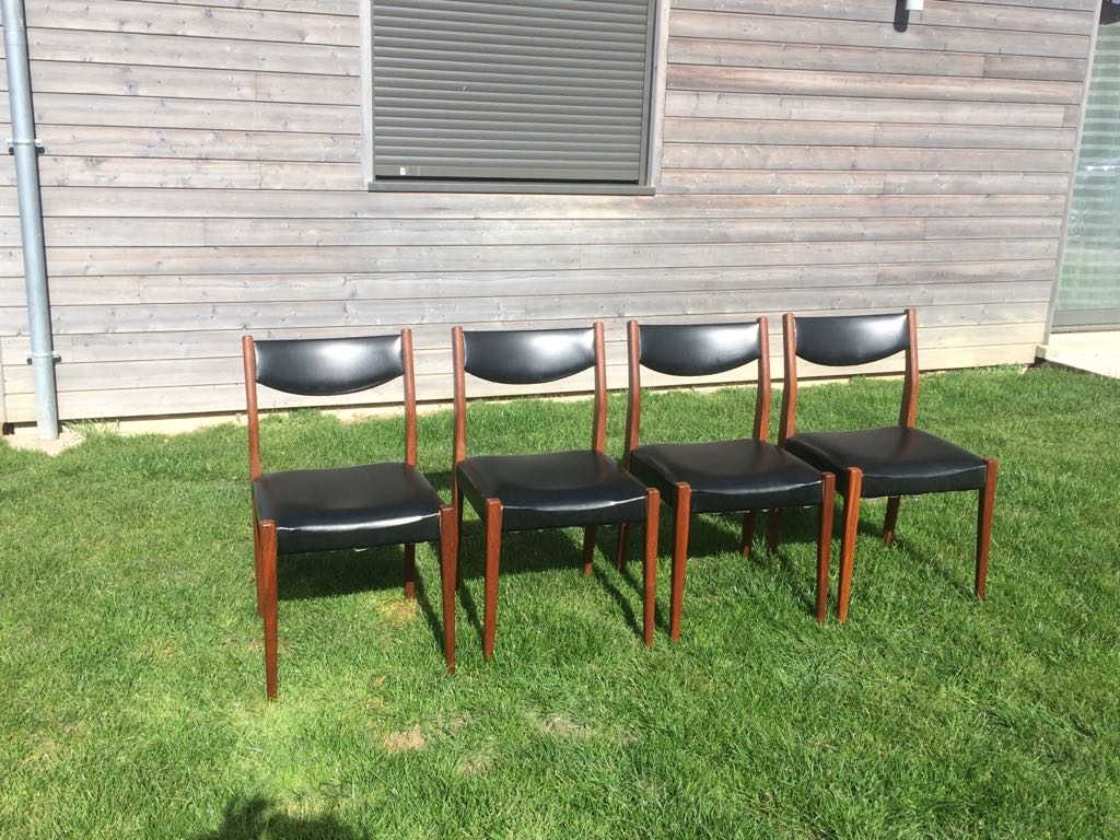 Set of 4 Scandinavian chairs from the 60s in black skai