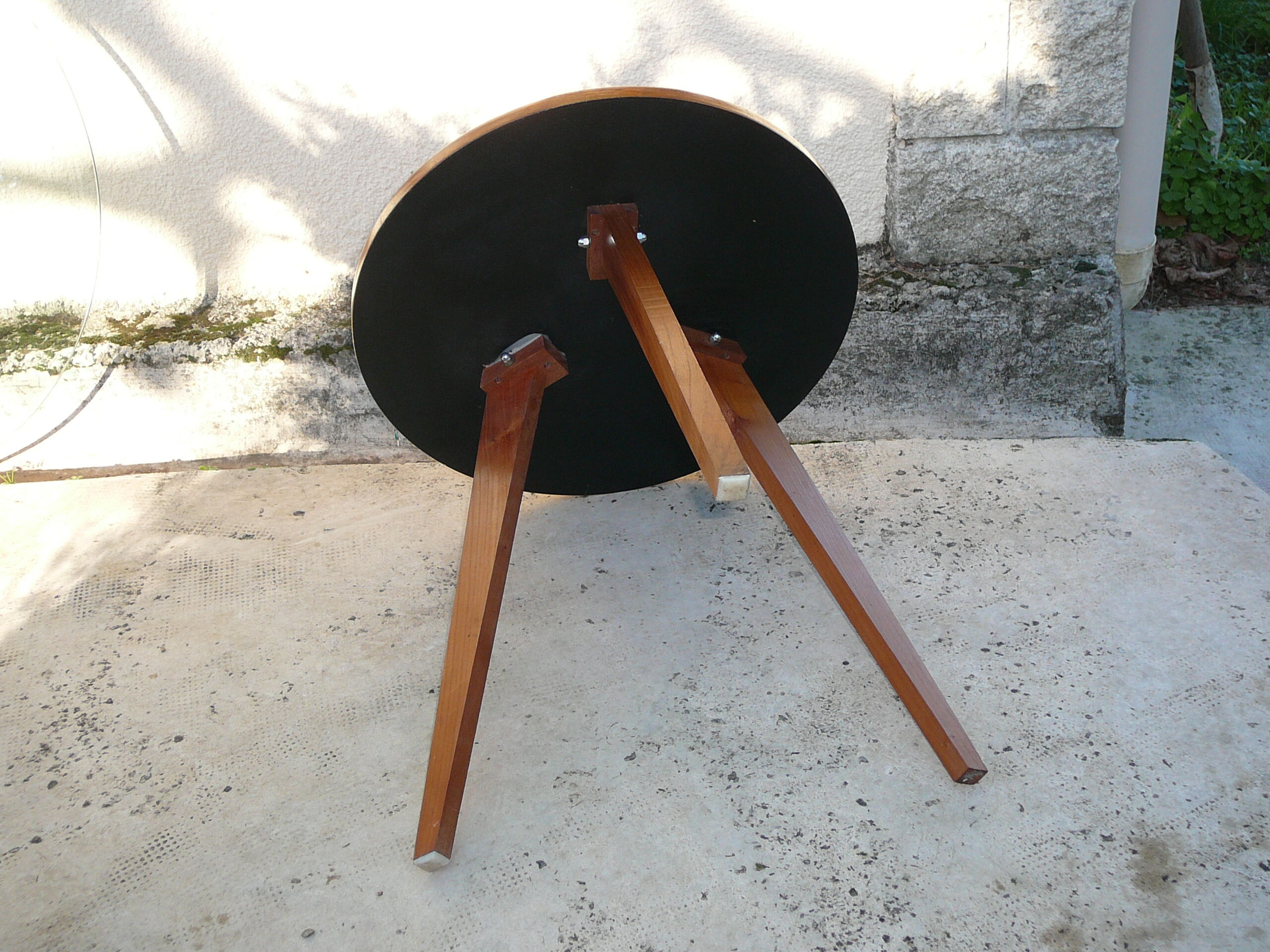 Tripod coffee table in Scandinavian design marquetry
