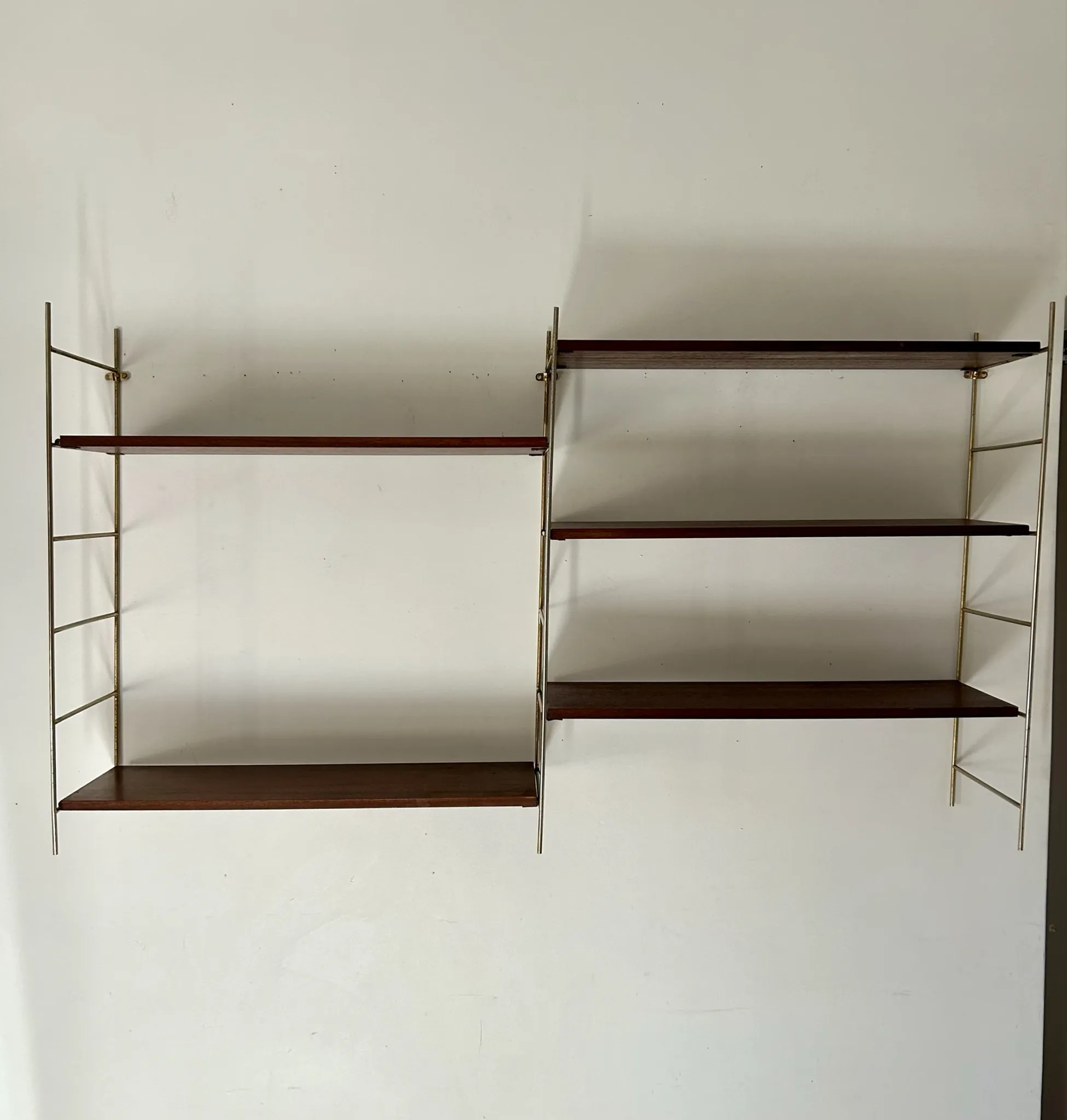 Double shelf in Tomado style