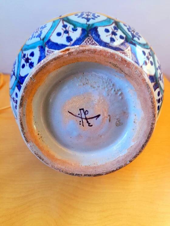 Oriental ceramic lamp