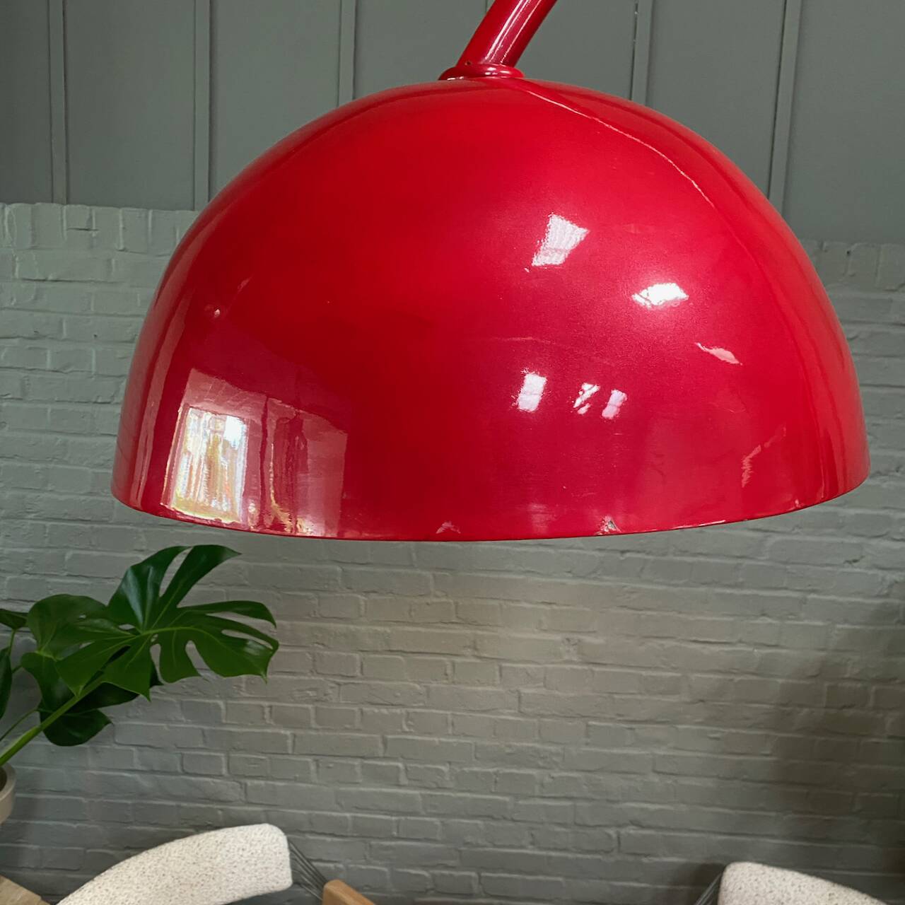 Red arc floor lamp with oval tulip base - italy 1970's