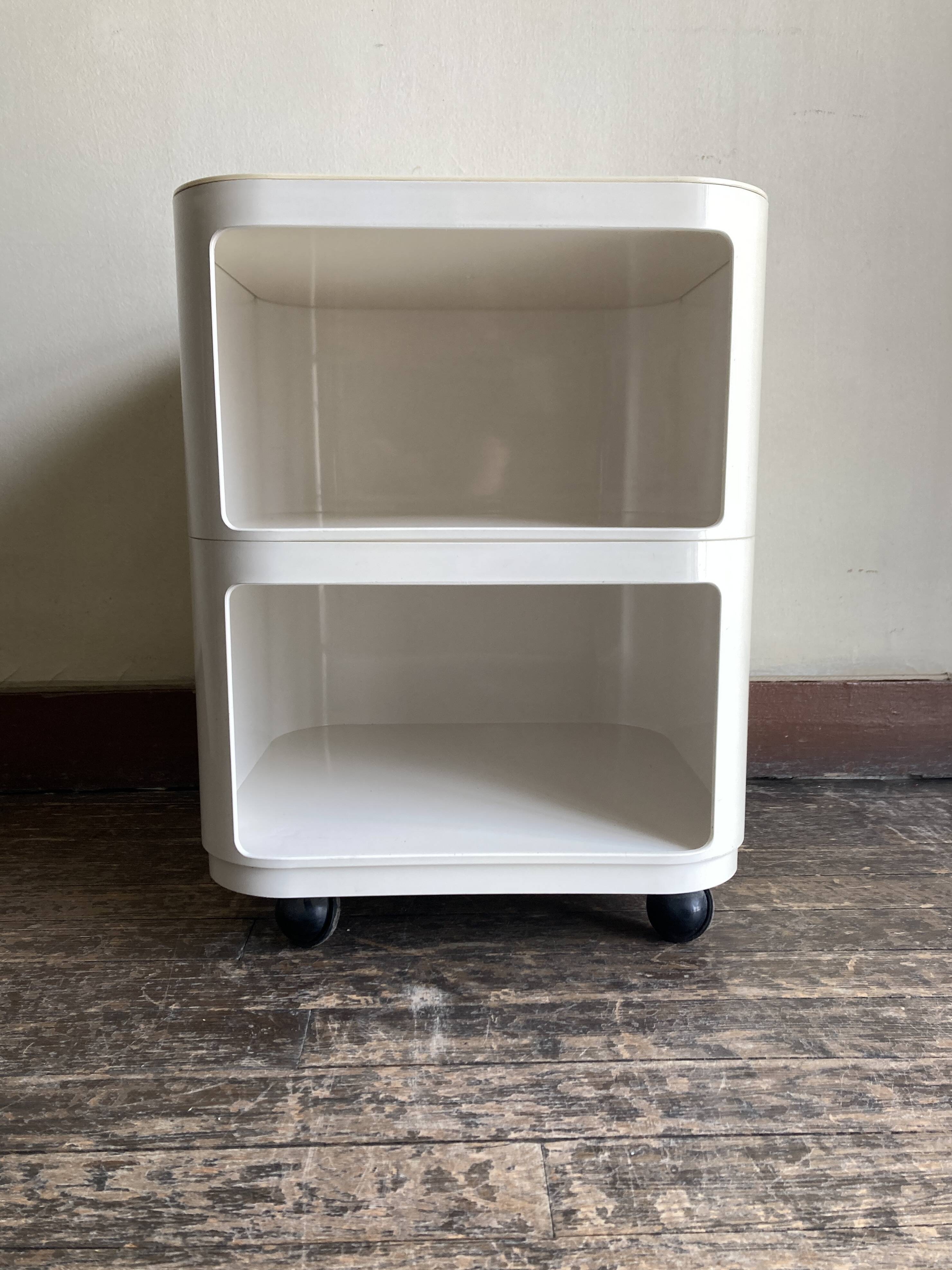 Componibili Caisson 4970 Castelli for Kartell 1969 white Space Aage 1969
