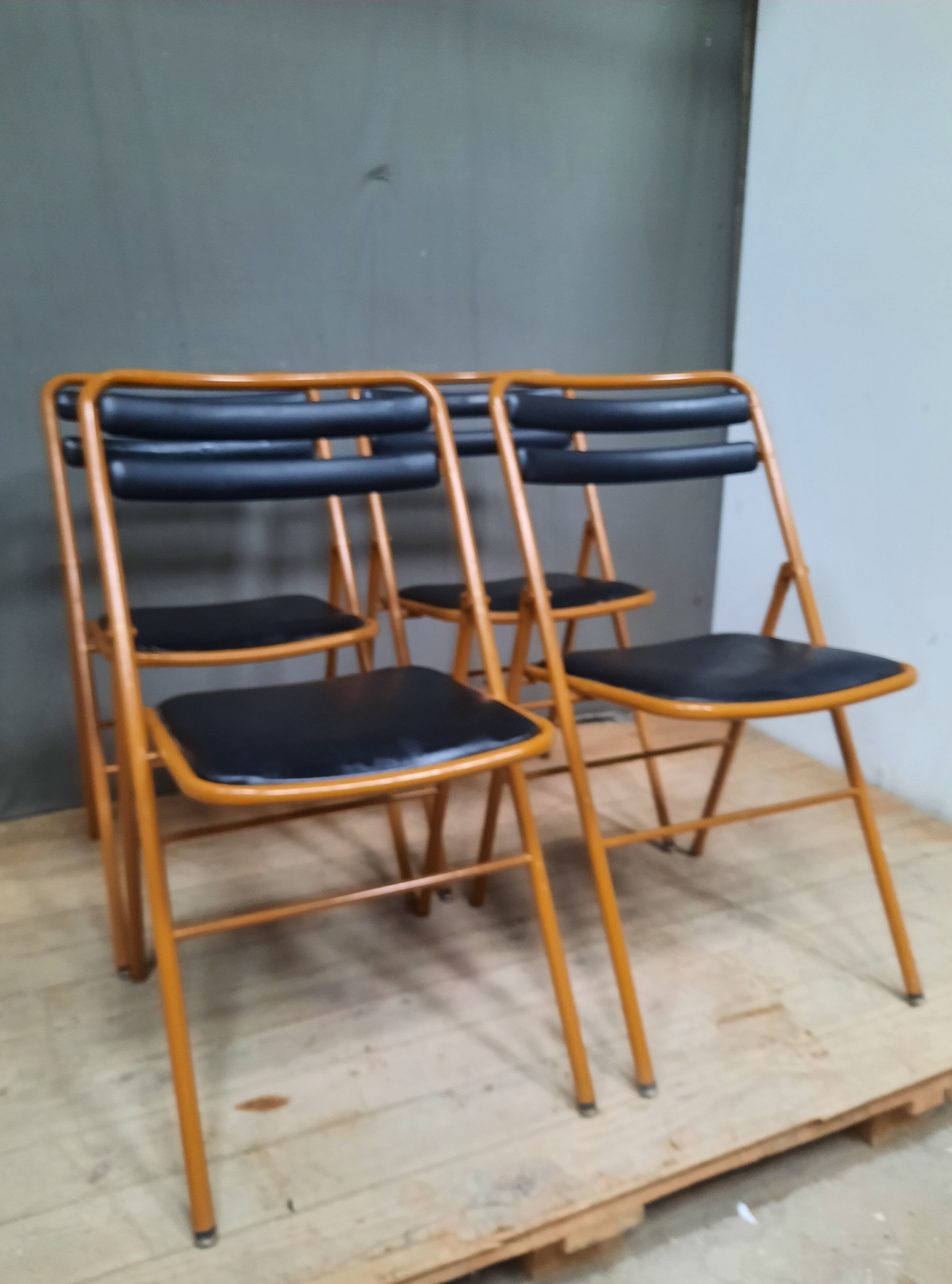4 folding chairs metal and skai
