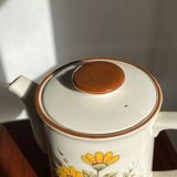 Flower pattern teapot