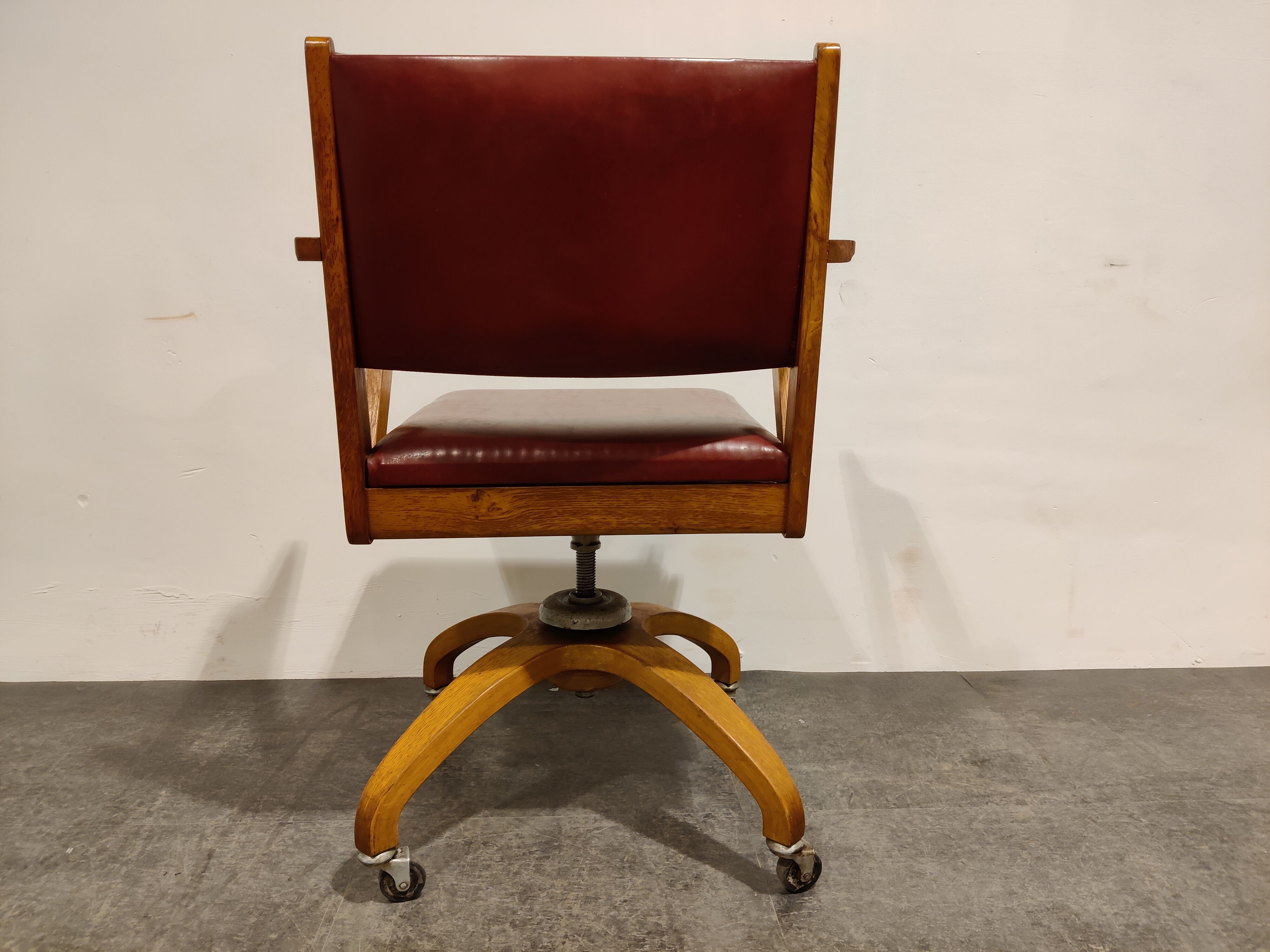 Chaise de bureau inclinable vintage Decoene, années 1950