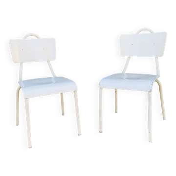 Paire de chaises blanches