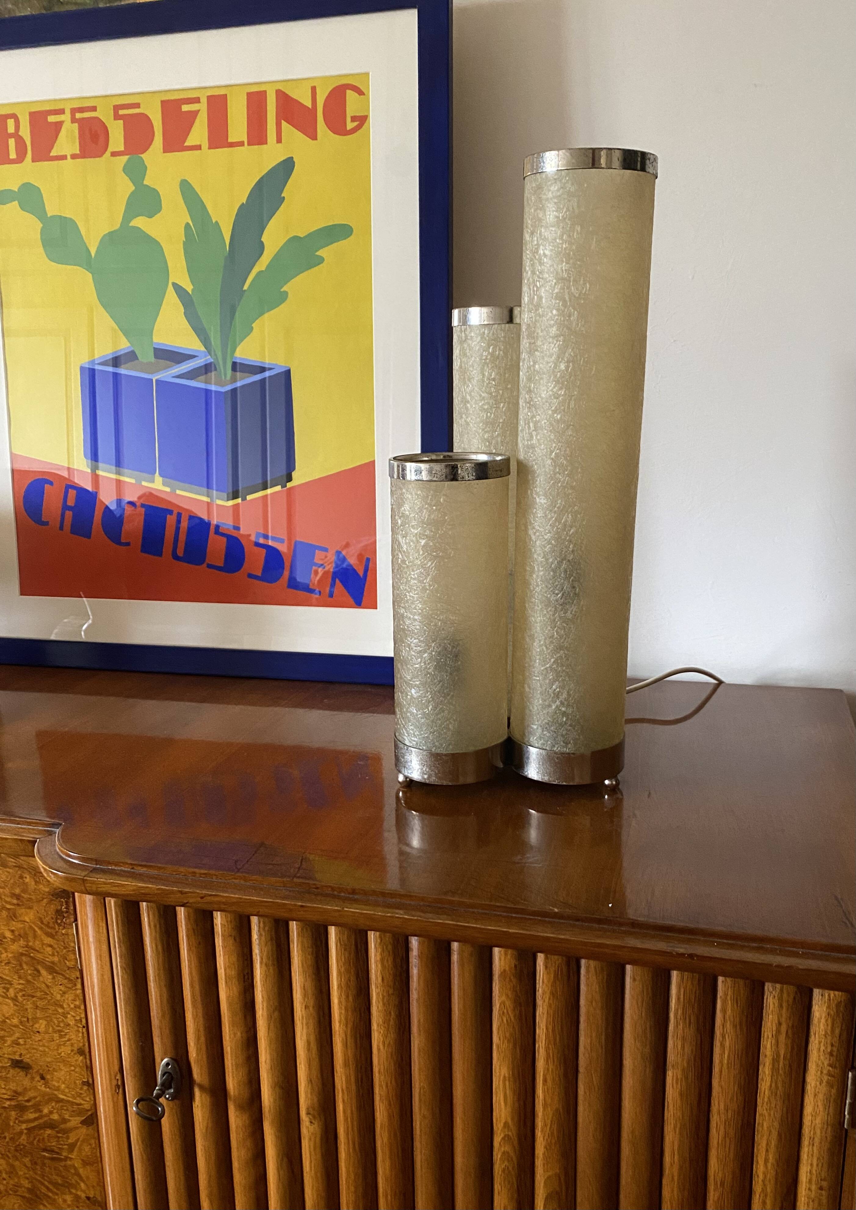 Hollywood regency fiberglass and brass table lamp, Italy 1970s