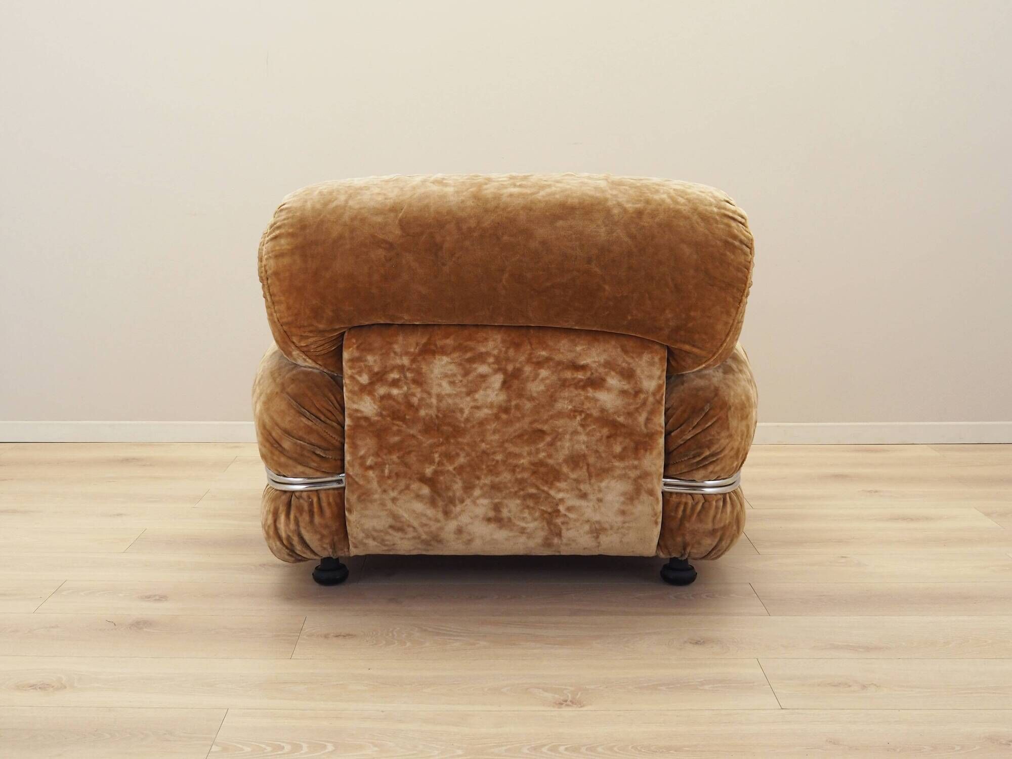 Velour armchair, Italian design, 1970s, production: Italy
