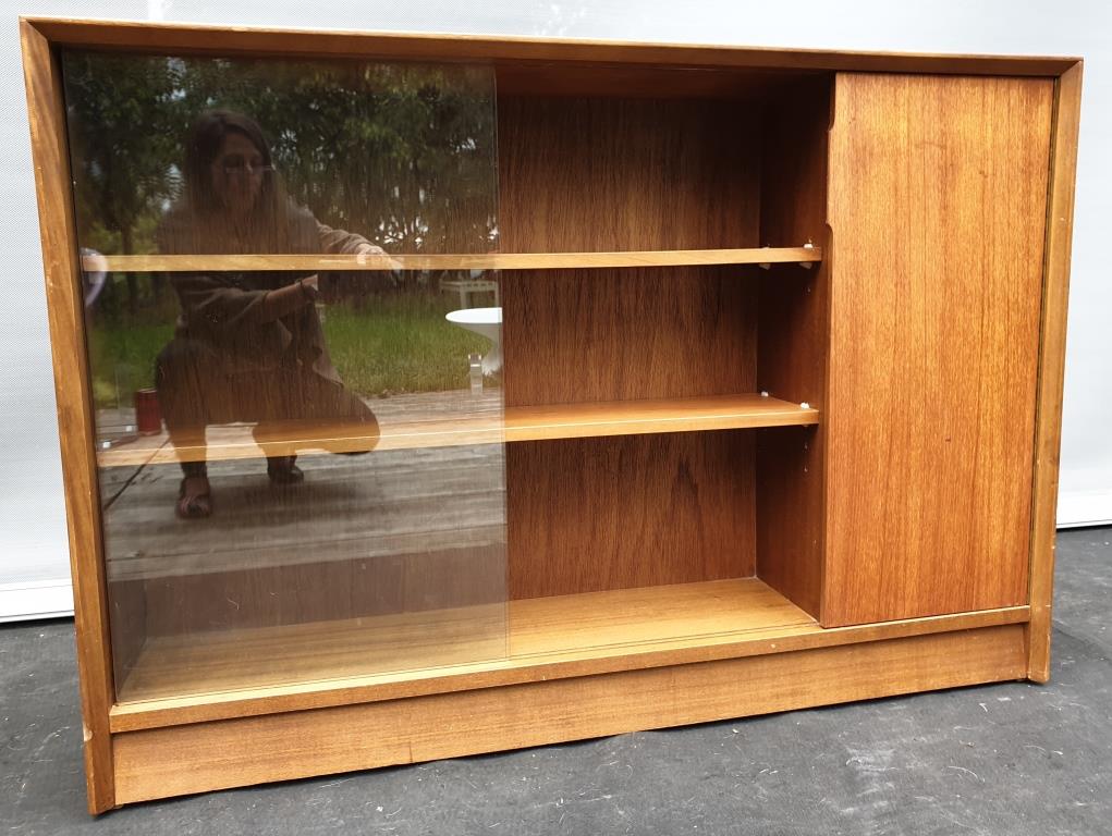 Teck bookcase Herbert E. Gibbs 1960