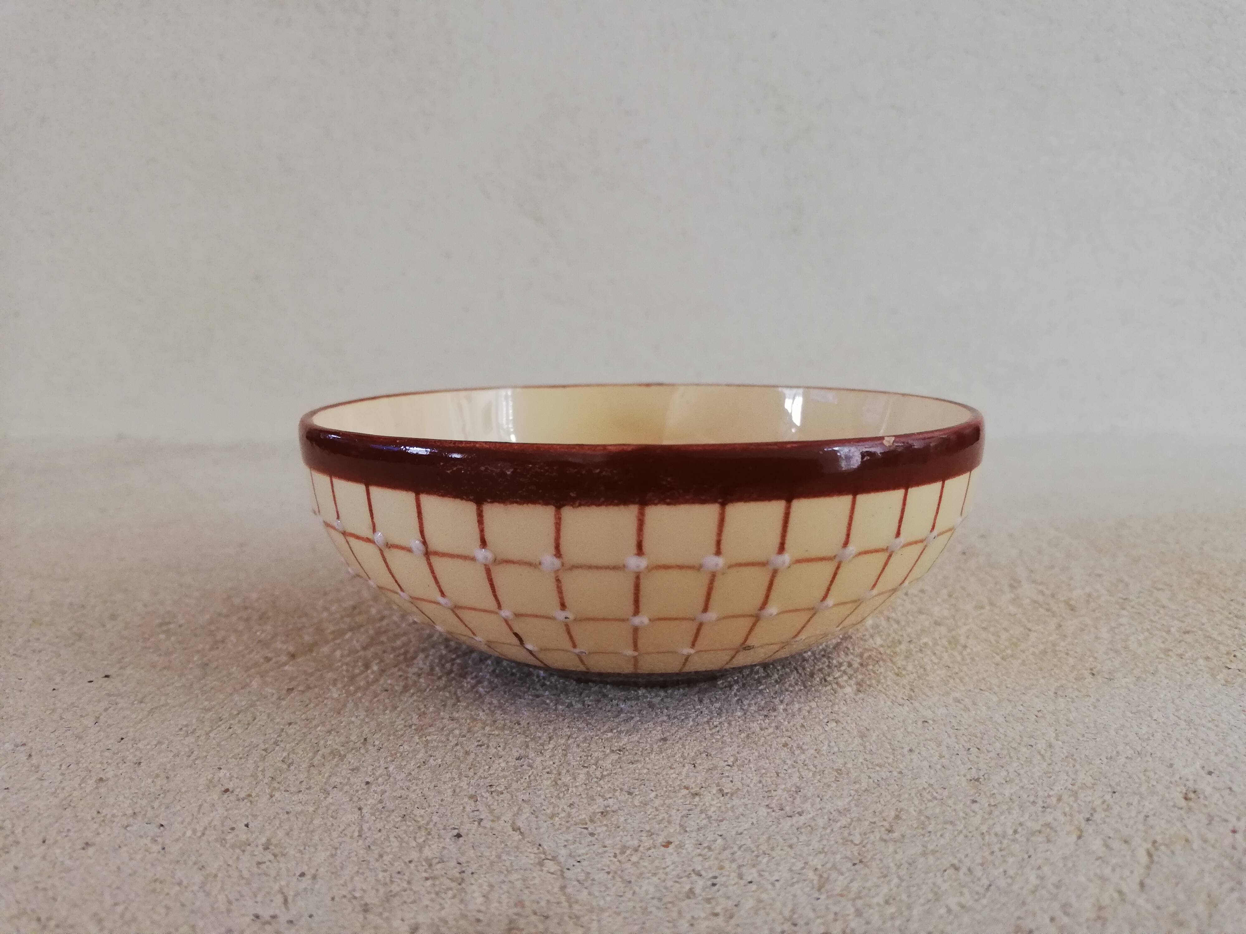 Earthenware cup 1940s-1950s
