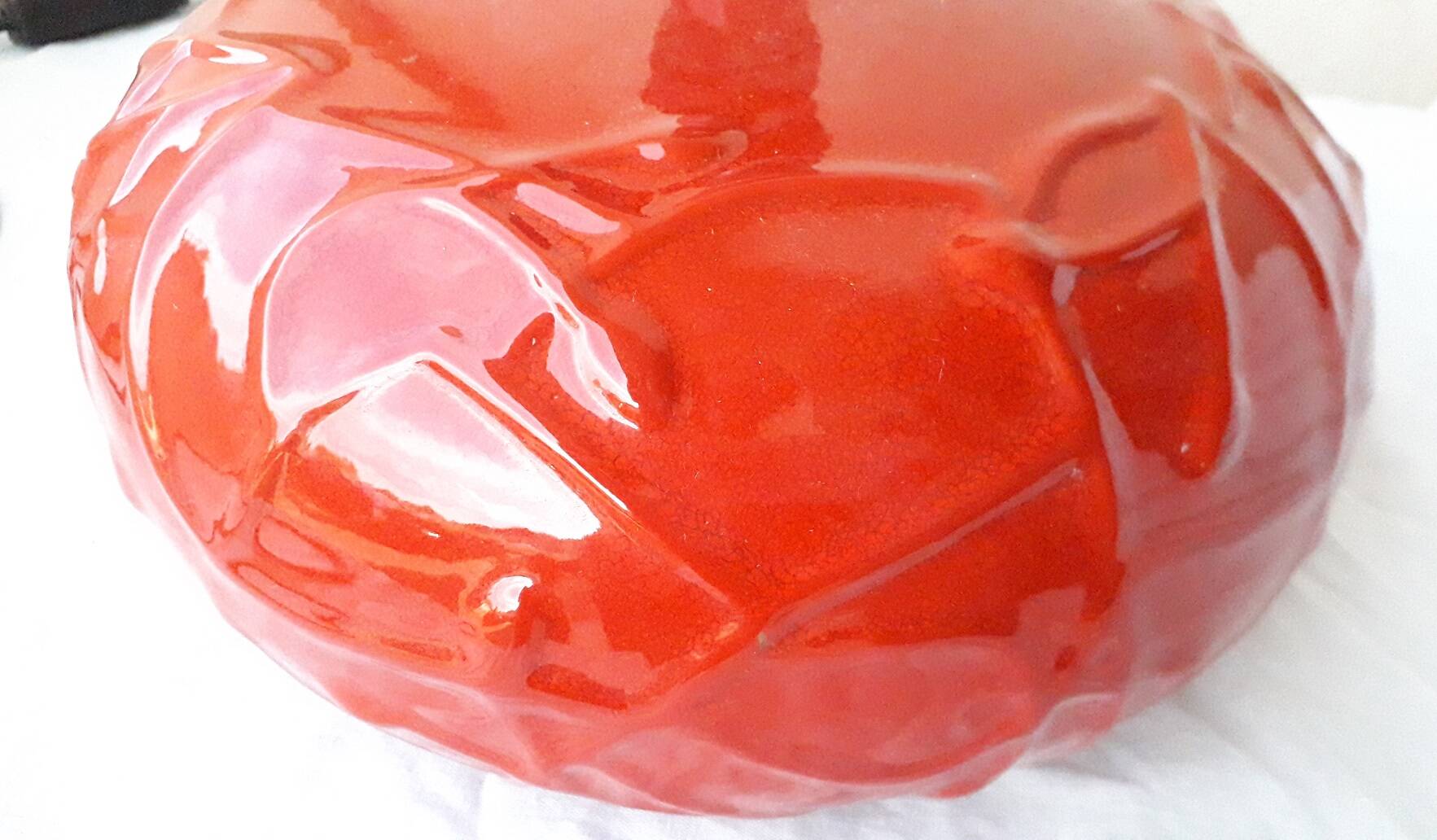 Red ceramic lamp