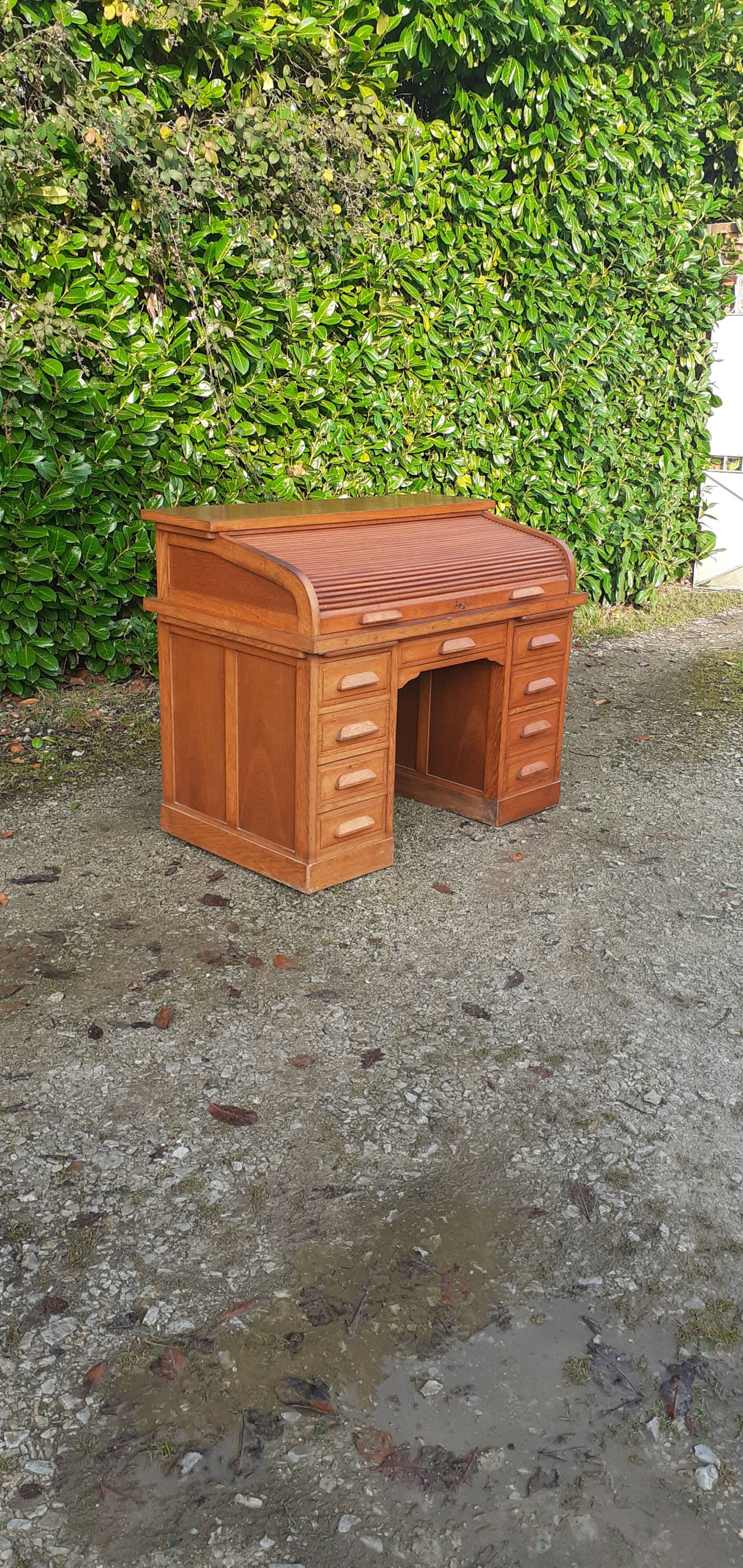 Bureau américain à rideaux 8 tiroirs 2 tablettes chêne Année 50 vintage