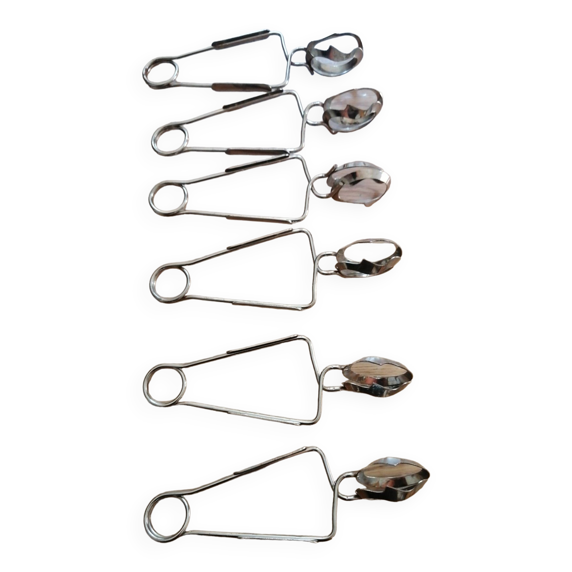 Metal snail tongs